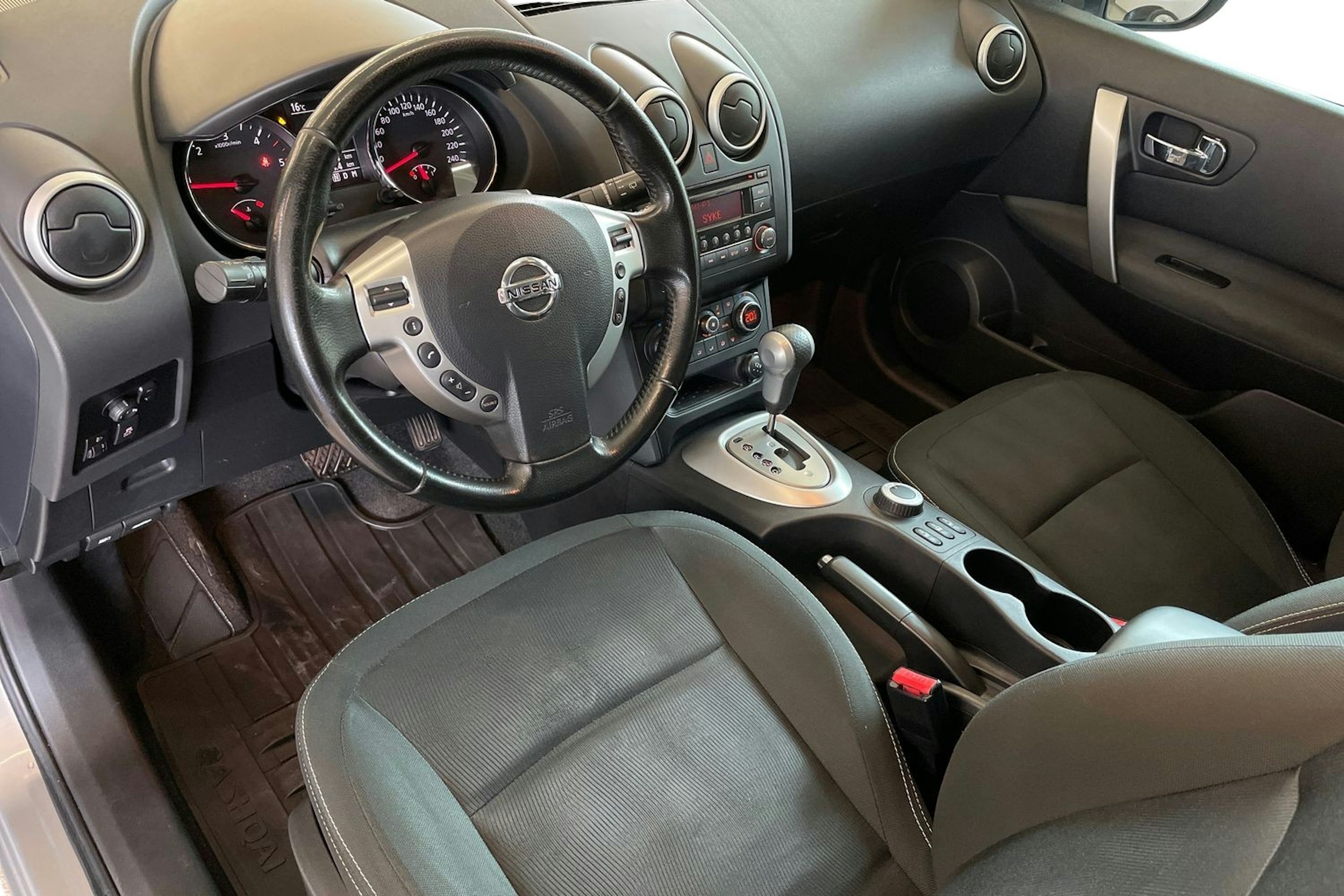 hopea Nissan Qashqai 2012 kuva 7.