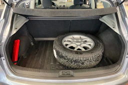 Harmaa Nissan Qashqai 2012 kuva 13.