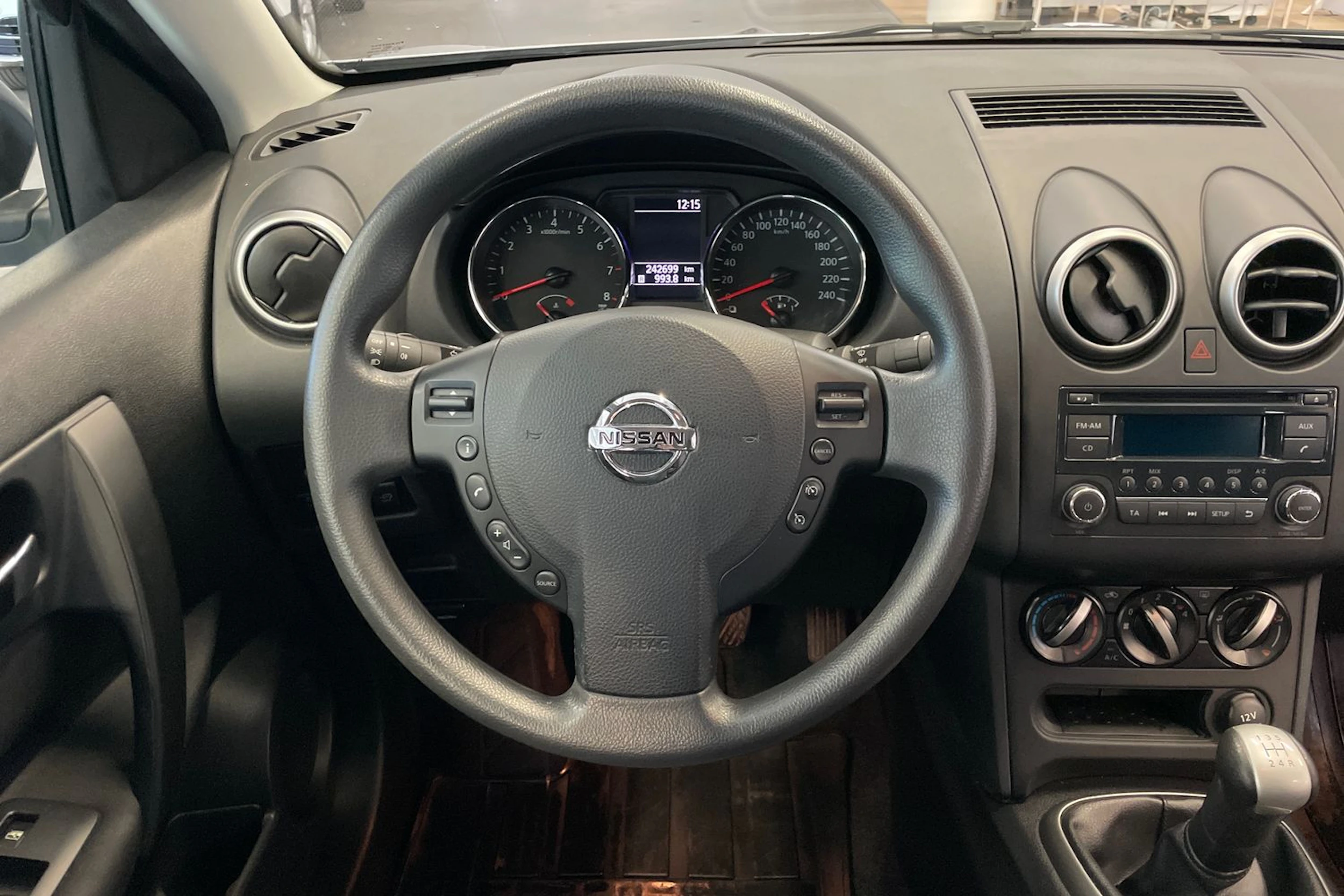 Harmaa Nissan Qashqai 2012 kuva 15.