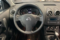 Harmaa Nissan Qashqai 2012 kuva 15.