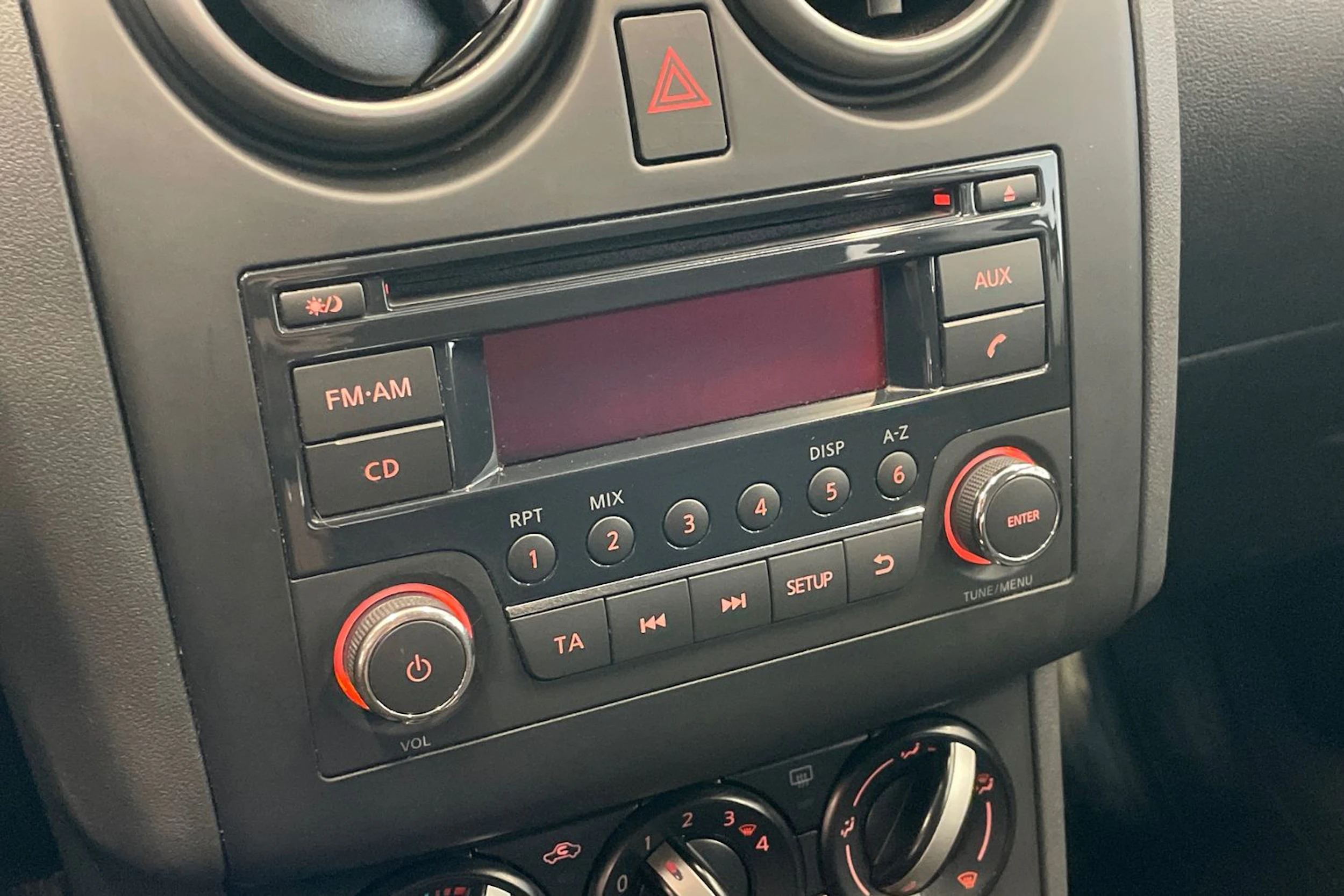 Harmaa Nissan Qashqai 2012 kuva 16.