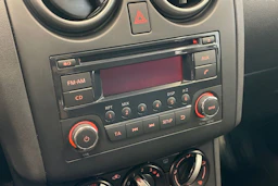 Harmaa Nissan Qashqai 2012 kuva 16.