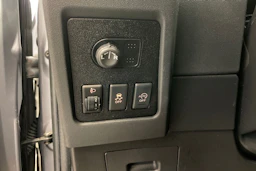 Harmaa Nissan Qashqai 2012 kuva 21.