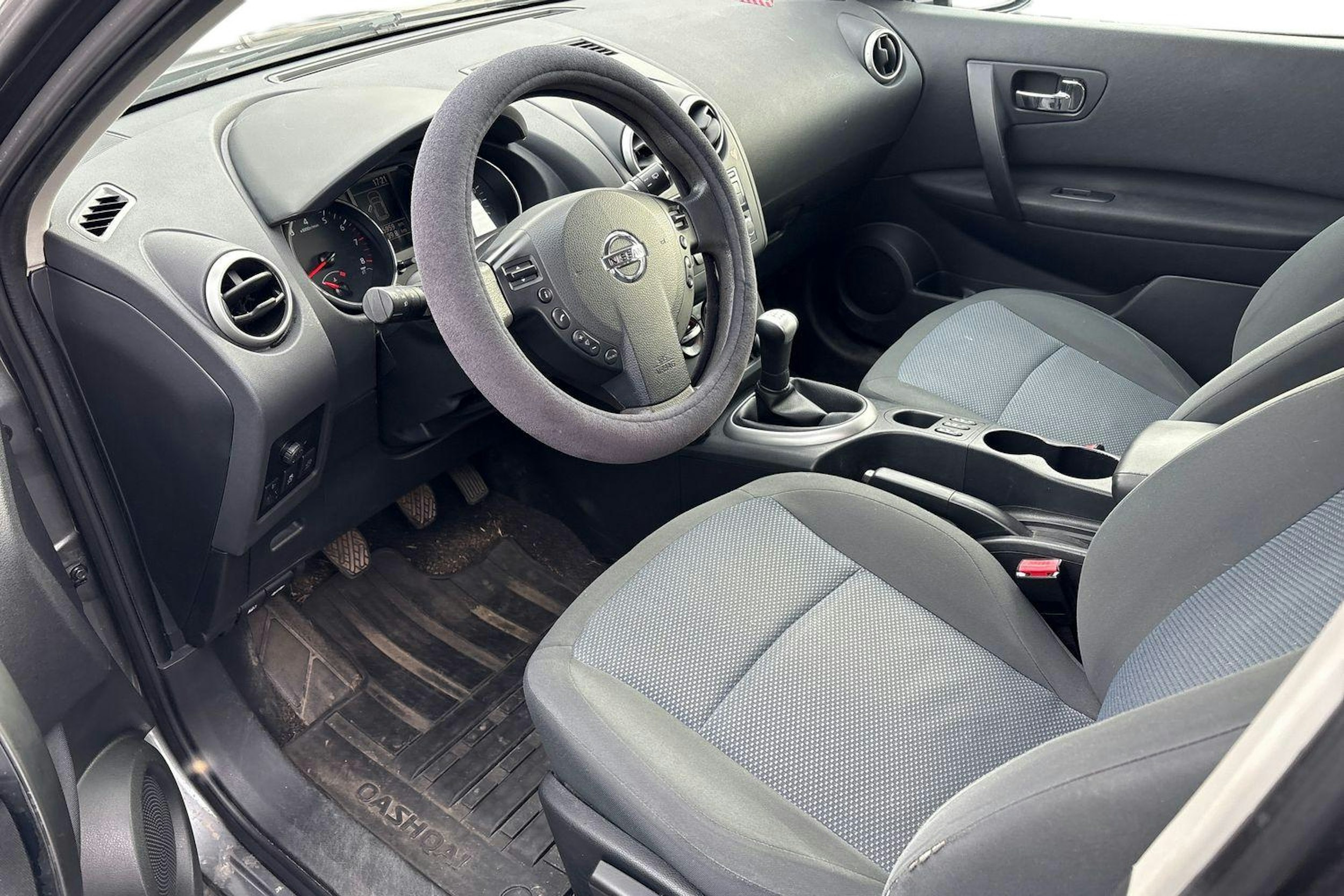 harmaa Nissan Qashqai 2012 kuva 3.