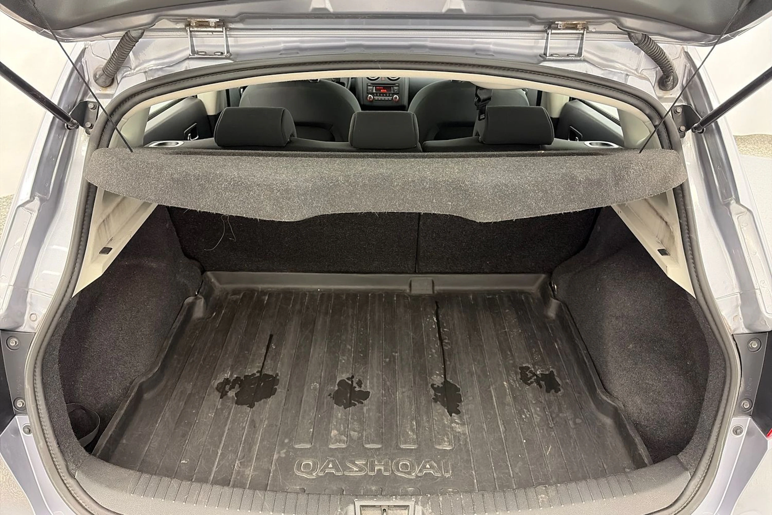 harmaa Nissan Qashqai 2013 kuva 15.