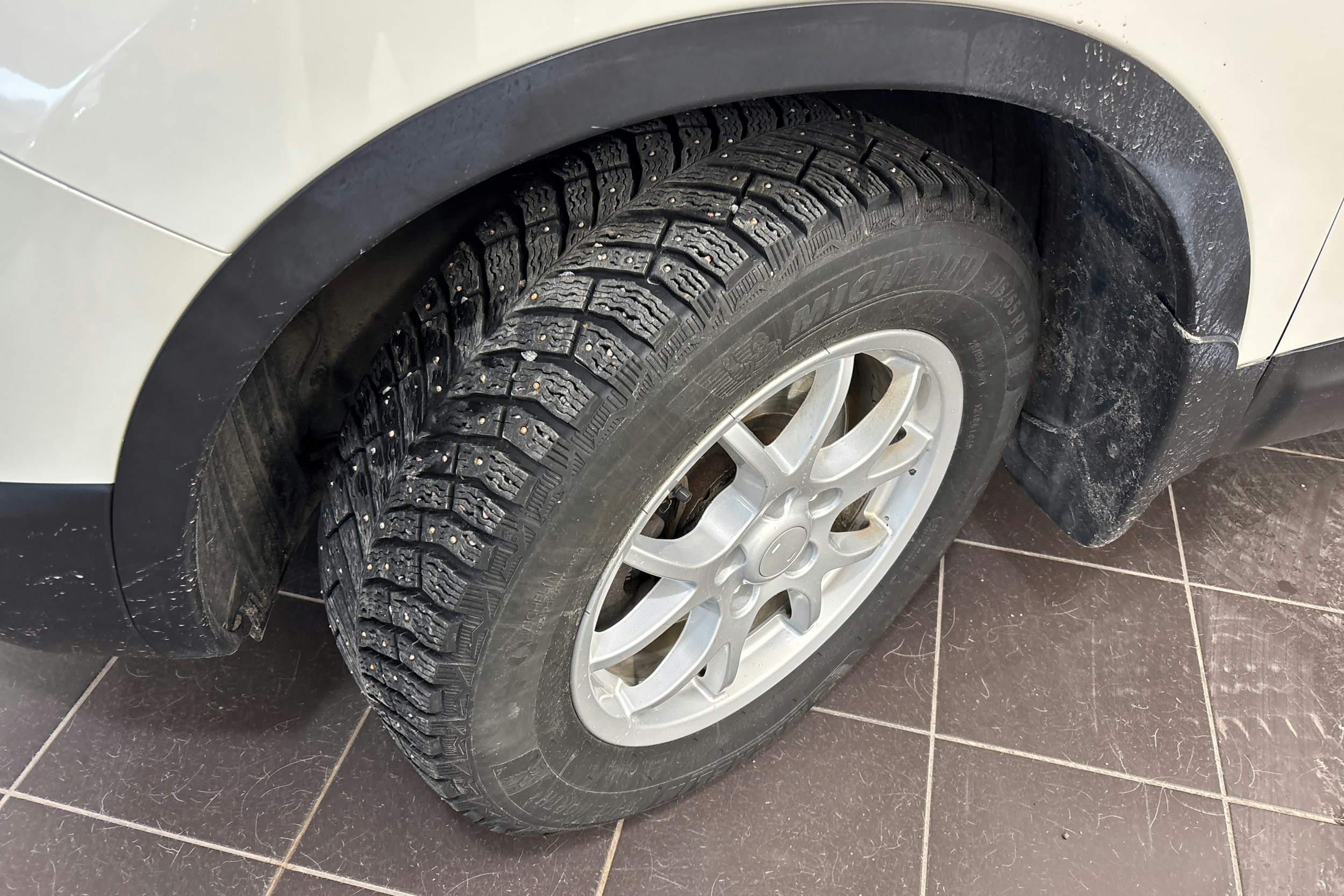 valkoinen Nissan Qashqai 2013 kuva 13.