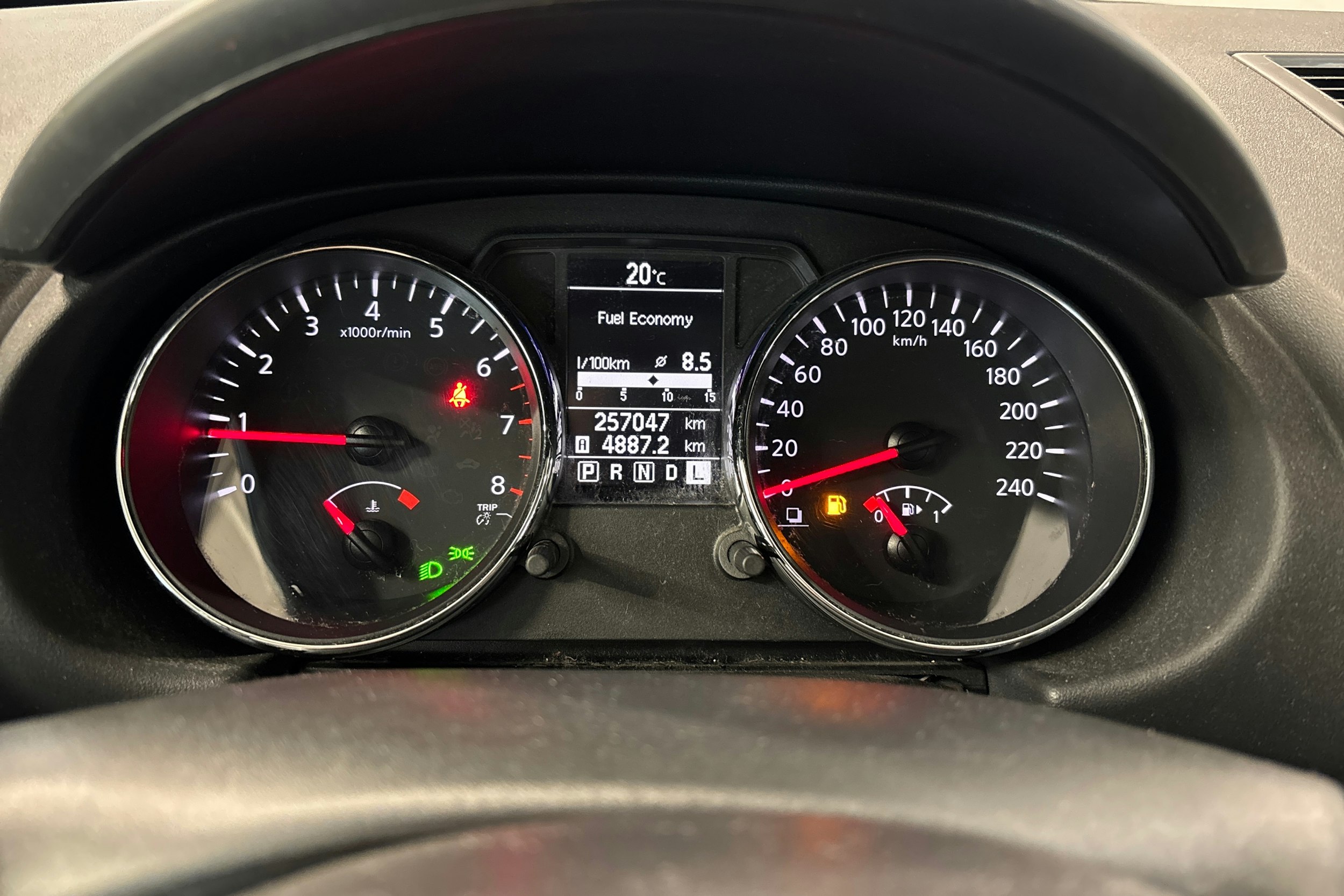 valkoinen Nissan Qashqai 2013 kuva 25.