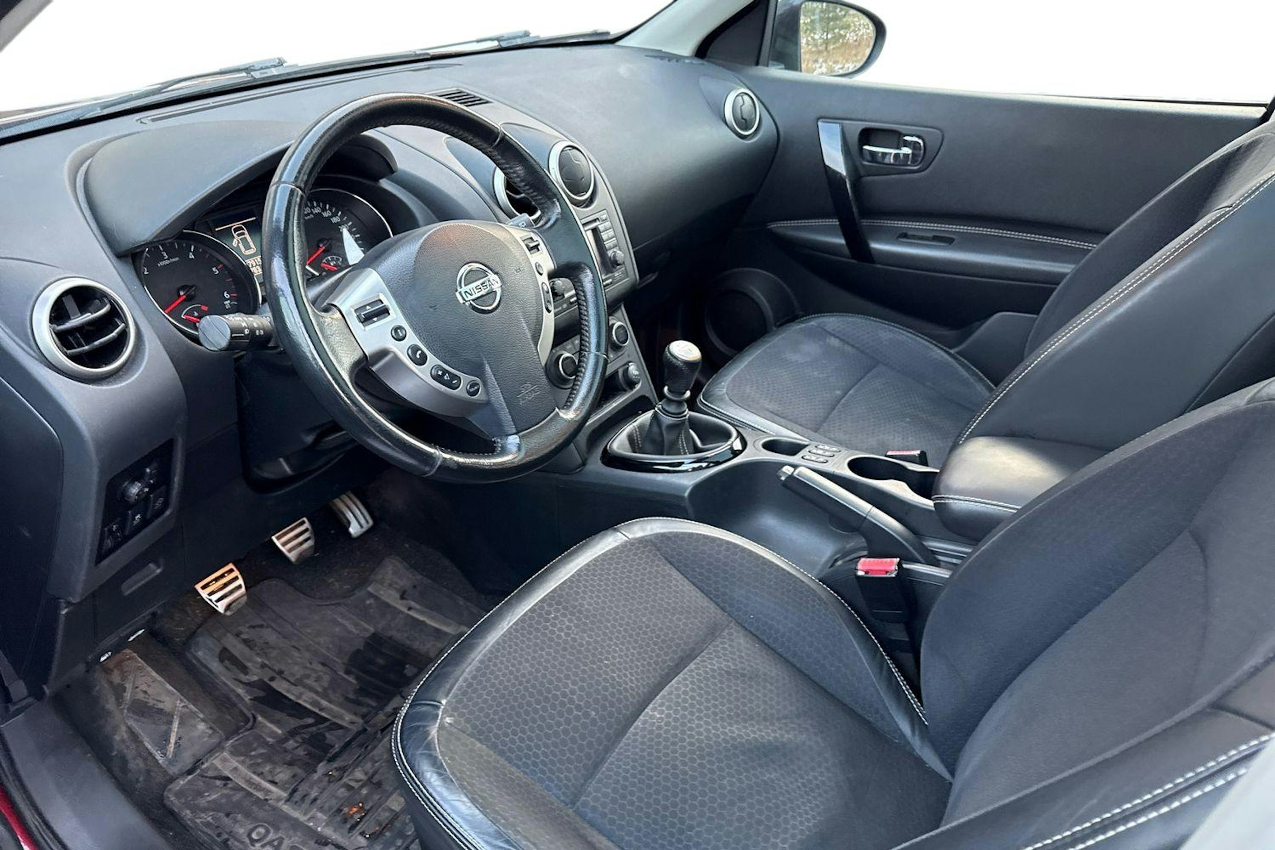 punainen Nissan Qashqai 2013 kuva 3.