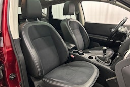 punainen Nissan Qashqai 2013 kuva 14.