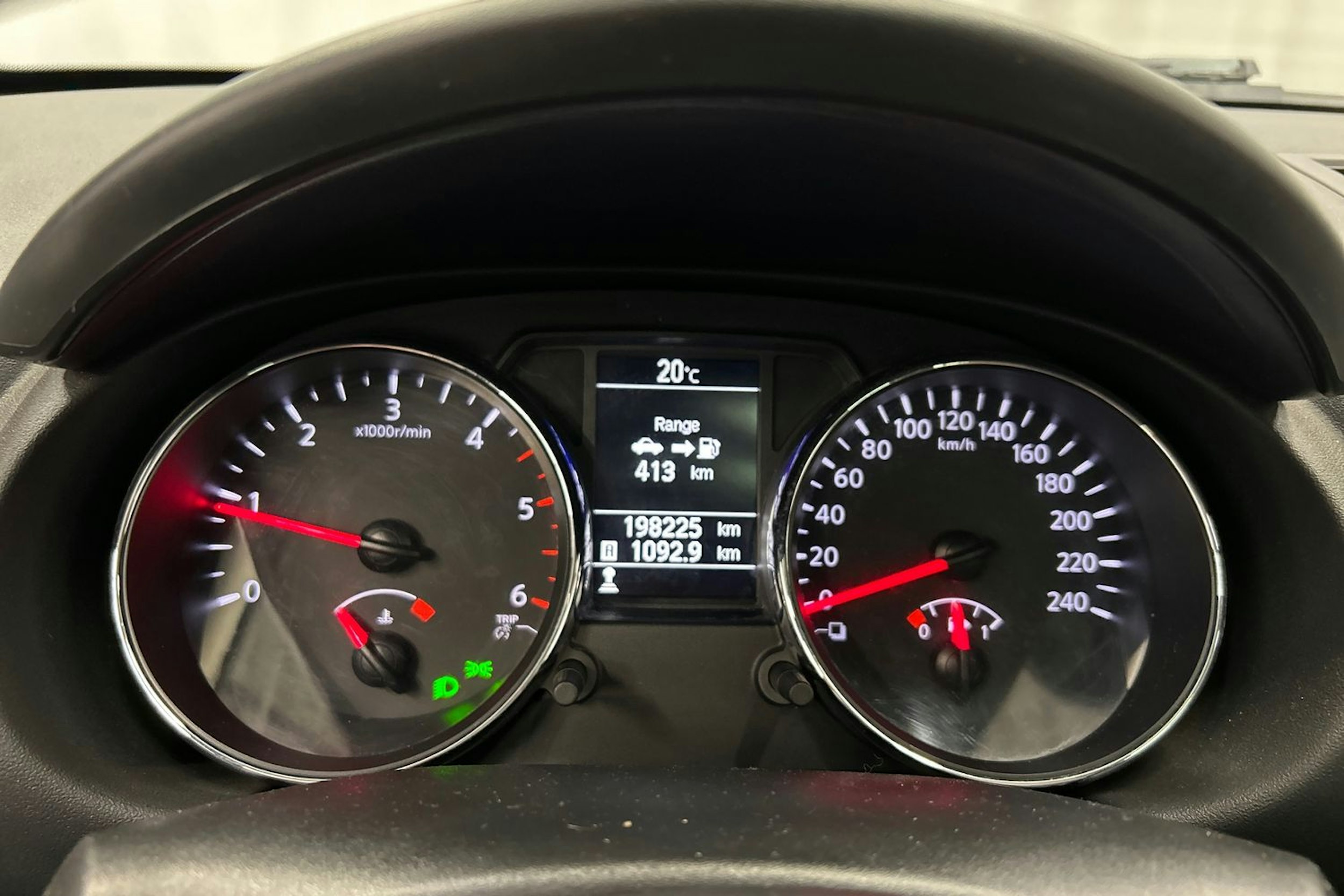 punainen Nissan Qashqai 2013 kuva 19.