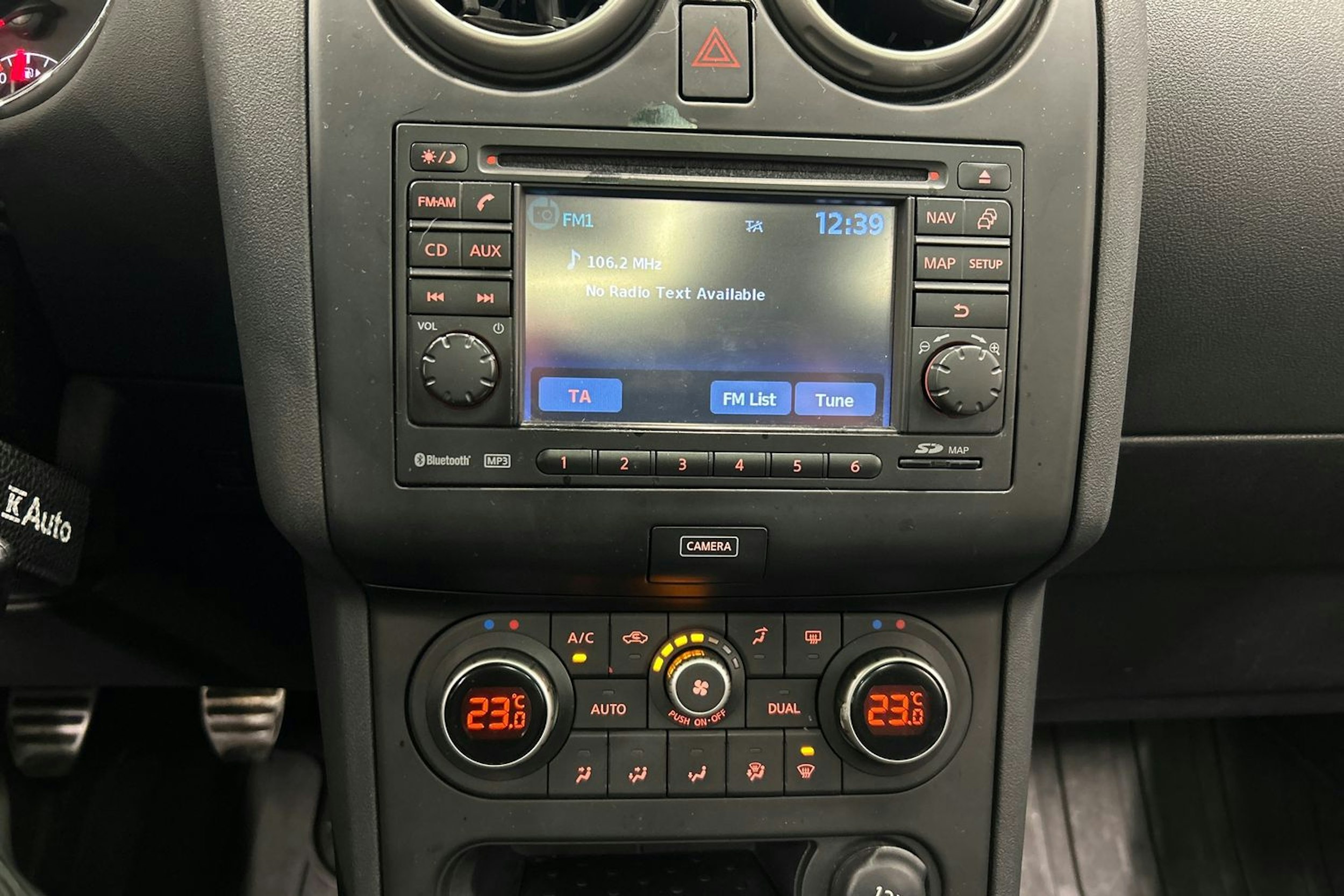 punainen Nissan Qashqai 2013 kuva 22.