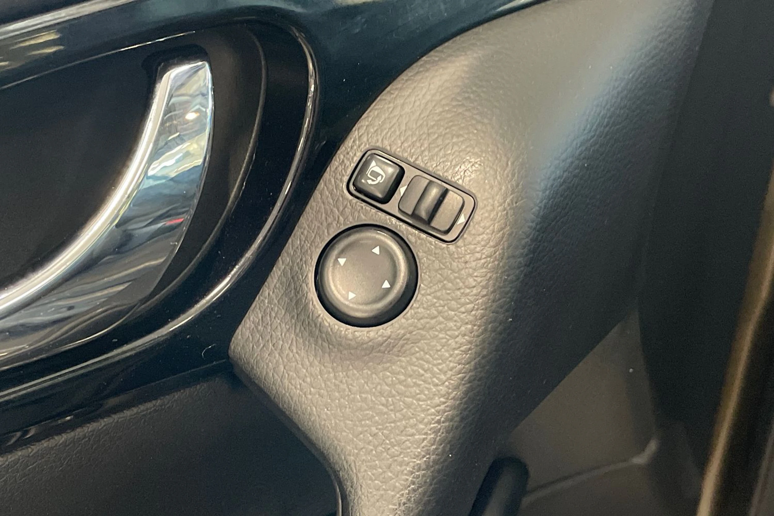 ruskea (beige) Nissan Qashqai 2014 kuva 23.