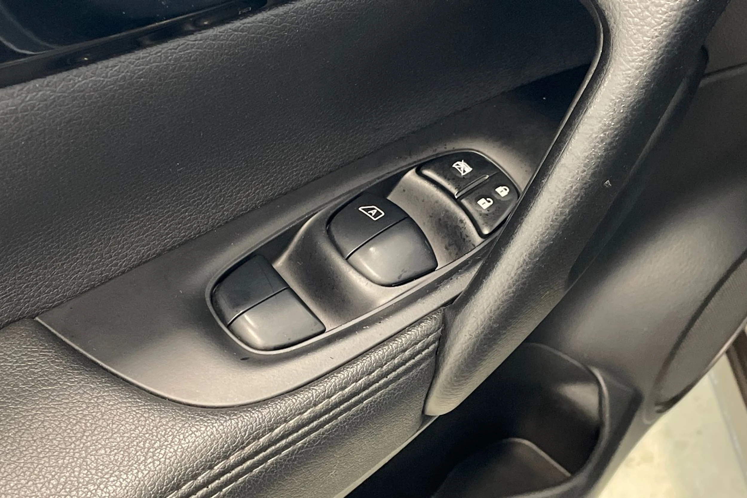 ruskea (beige) Nissan Qashqai 2014 kuva 24.