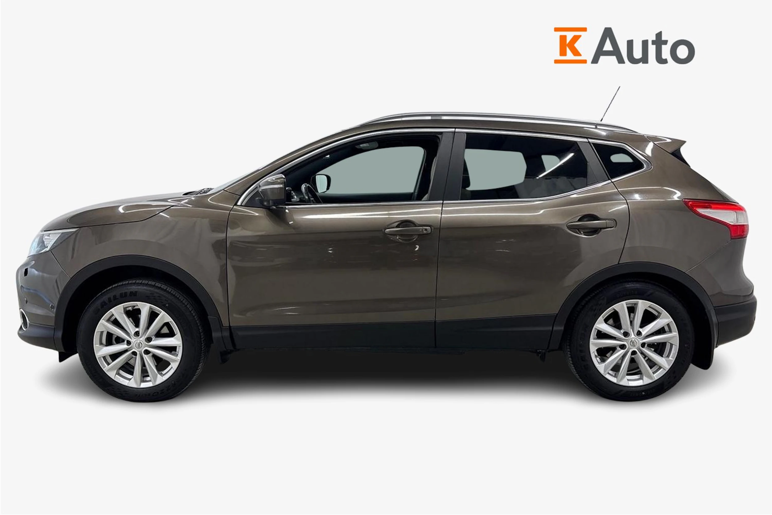 ruskea (beige) Nissan Qashqai 2014 kuva 5.
