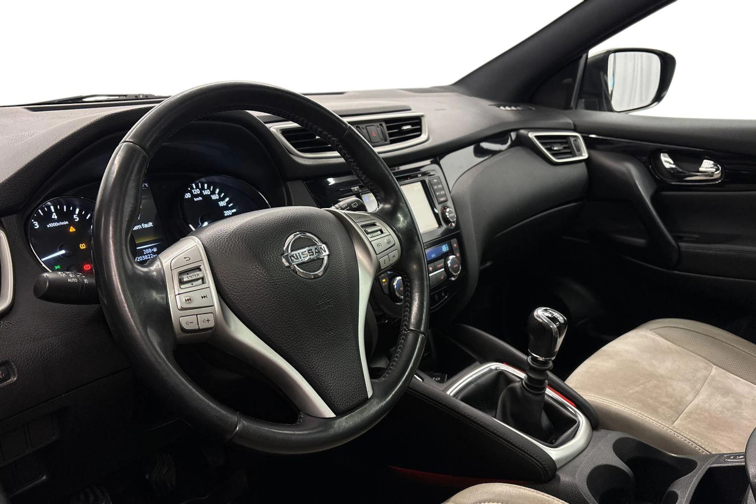 ruskea (beige) Nissan Qashqai 2014 kuva 6.