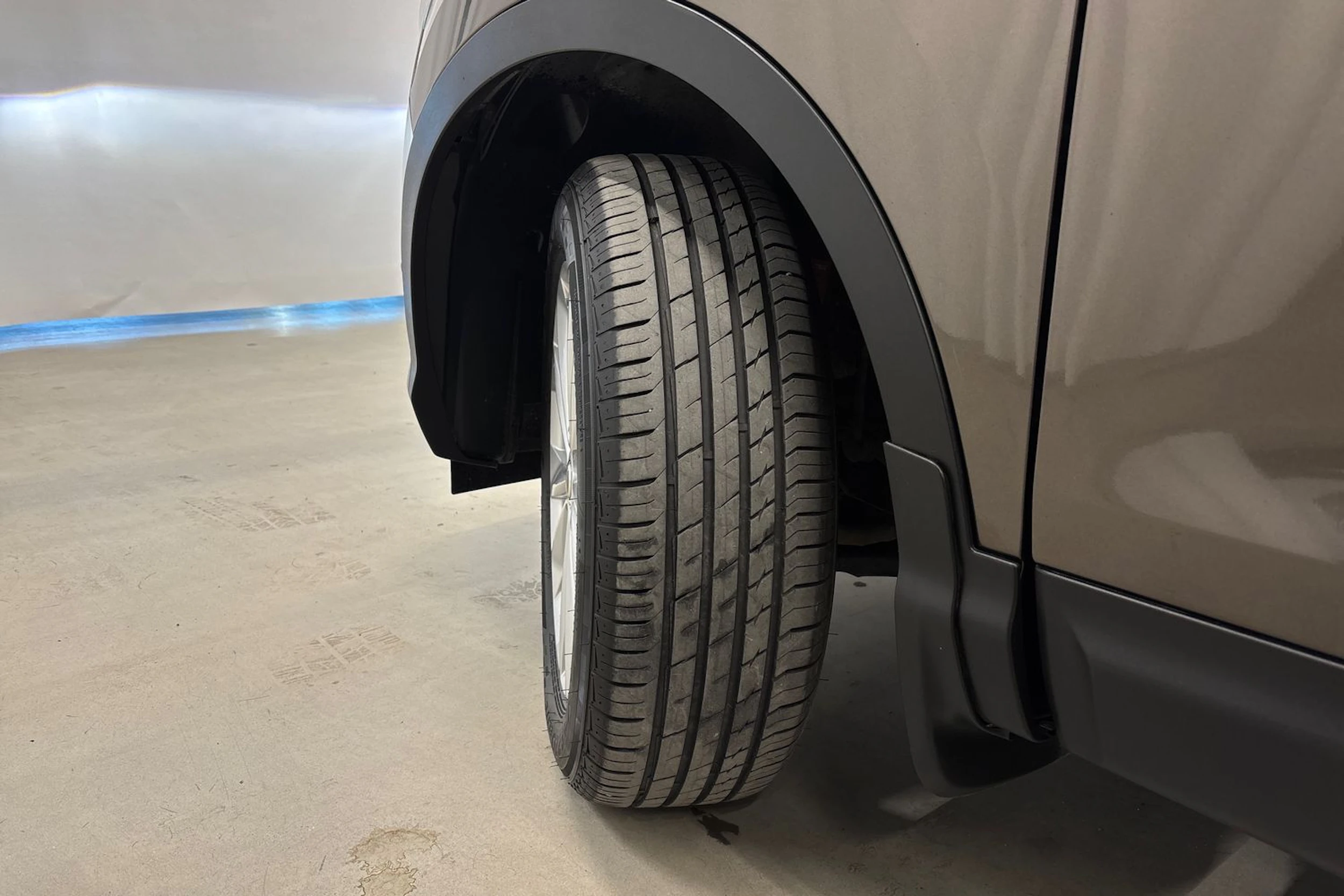 ruskea (beige) Nissan Qashqai 2014 kuva 10.