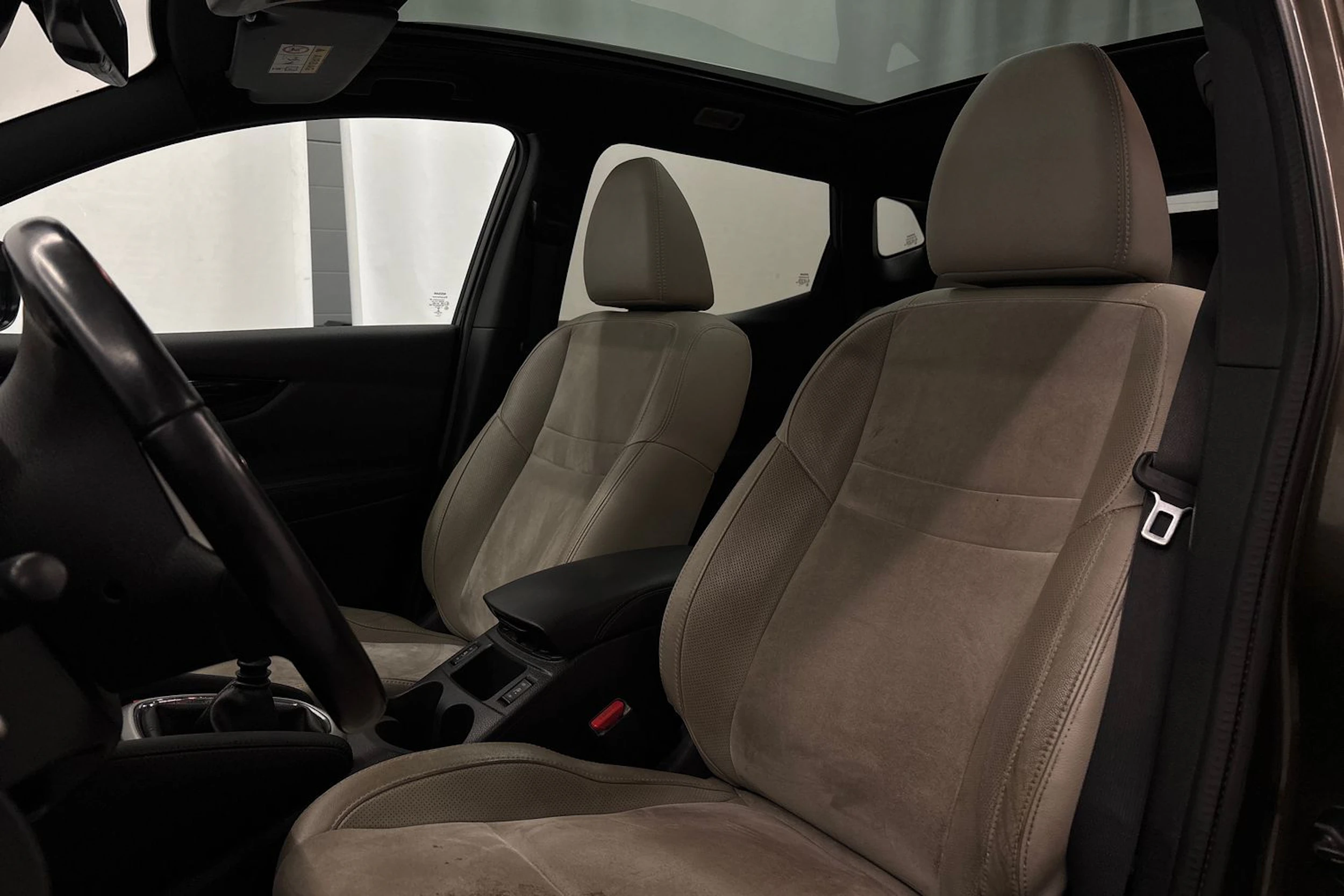 ruskea (beige) Nissan Qashqai 2014 kuva 11.