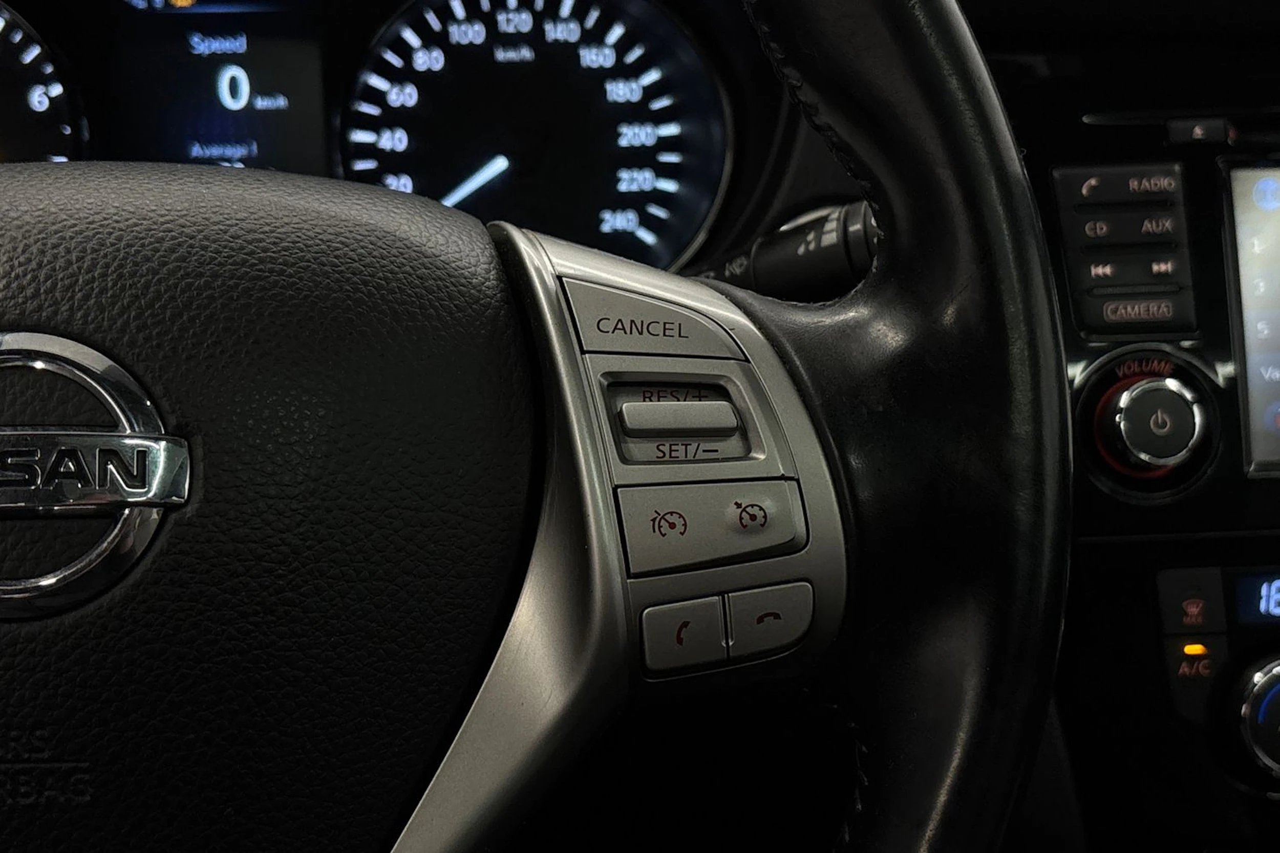 ruskea (beige) Nissan Qashqai 2014 kuva 14.