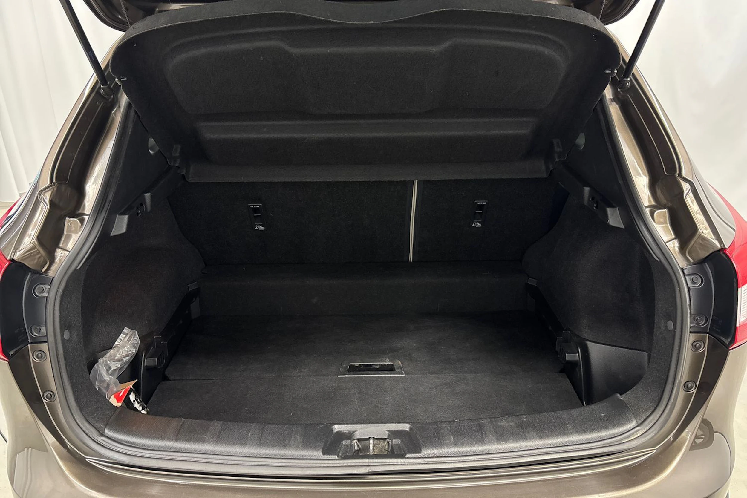 ruskea (beige) Nissan Qashqai 2014 kuva 20.