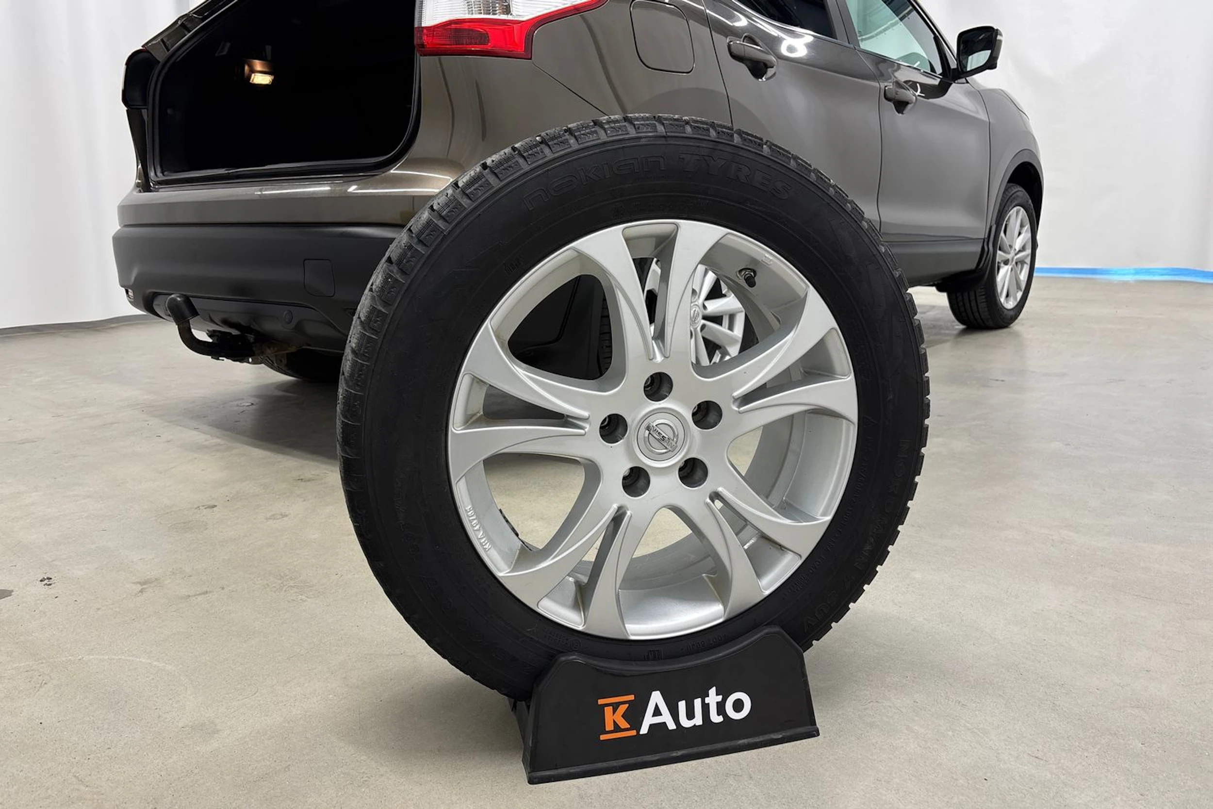 ruskea (beige) Nissan Qashqai 2014 kuva 22.