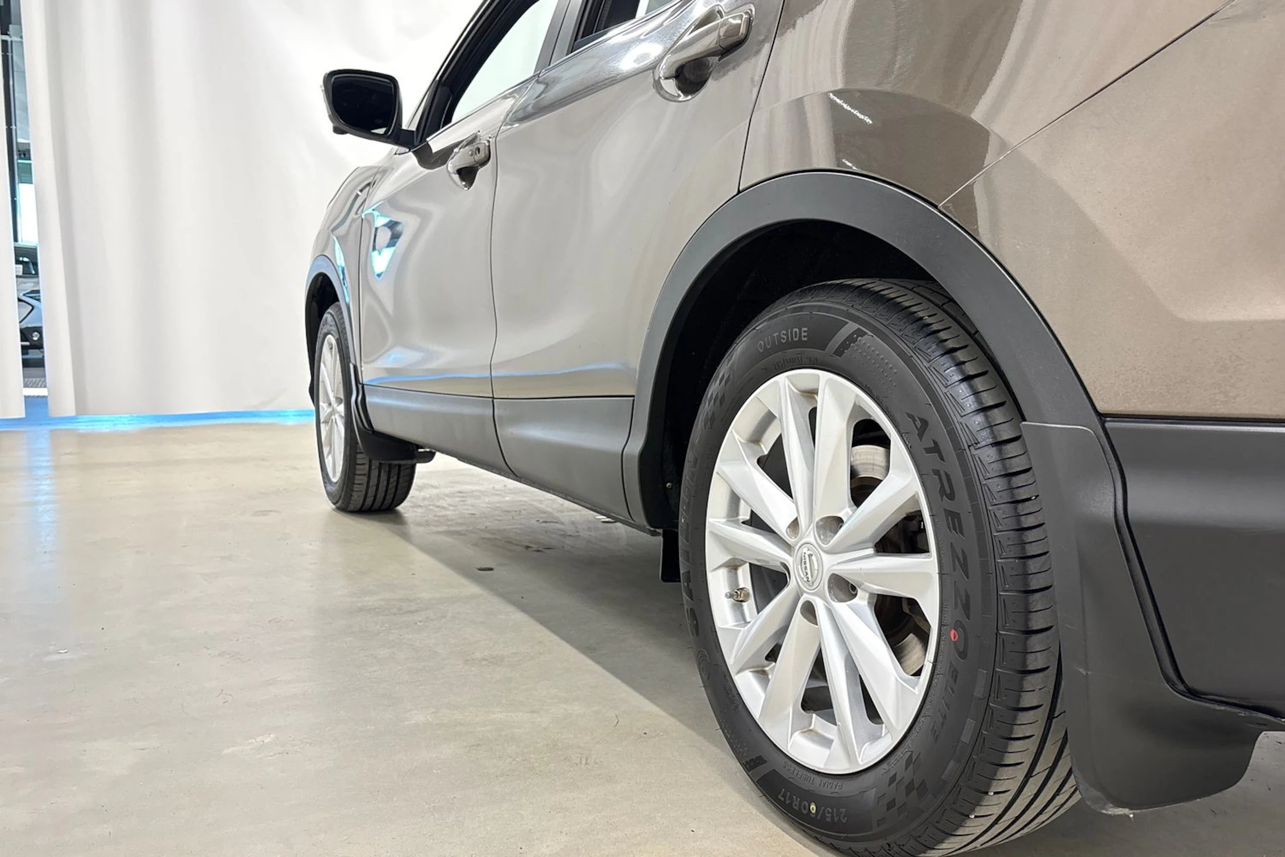 ruskea (beige) Nissan Qashqai 2014 kuva 27.