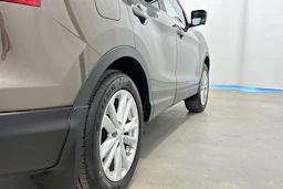 ruskea (beige) Nissan Qashqai 2014 kuva 28.
