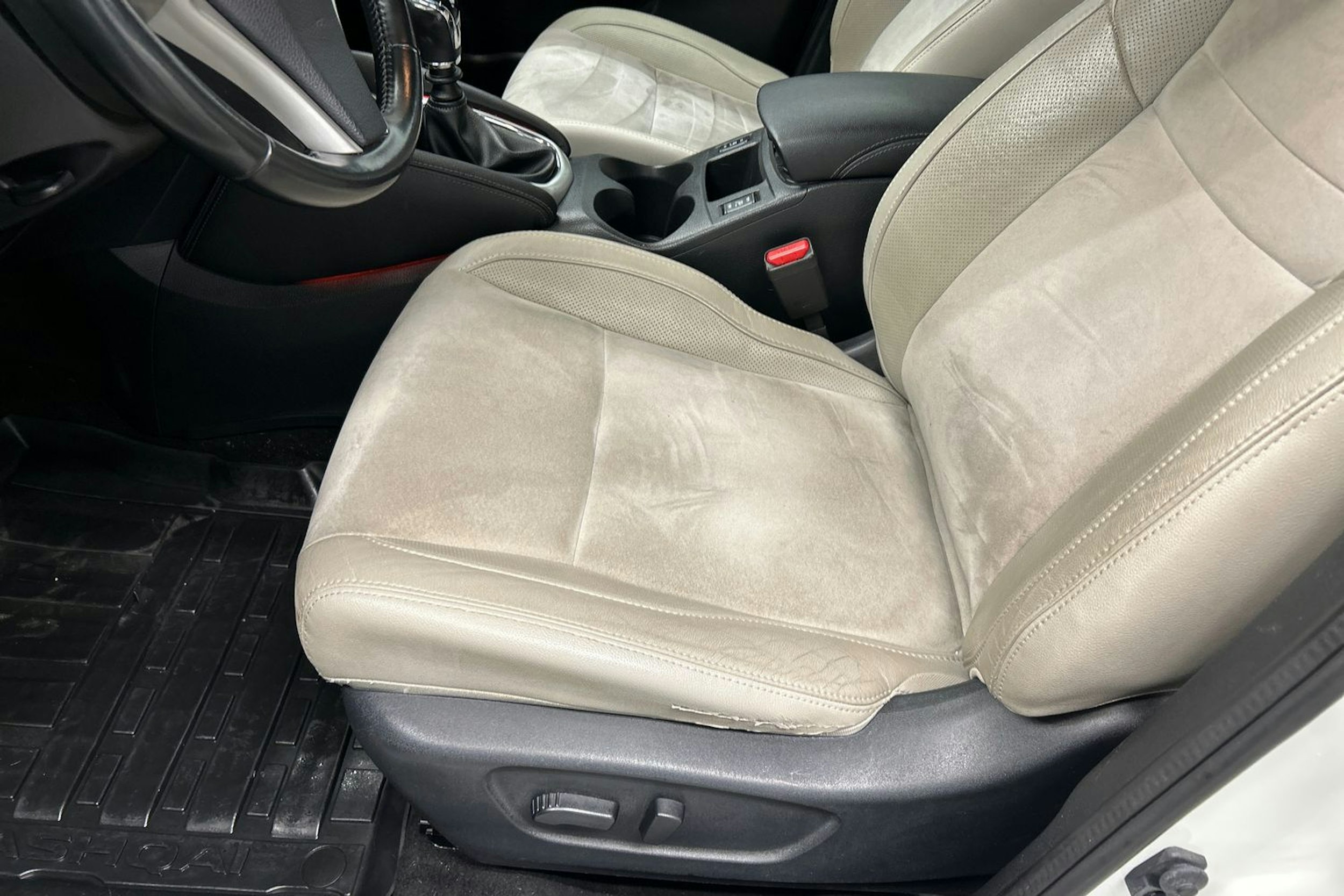 valkoinen Nissan Qashqai 2014 kuva 12.