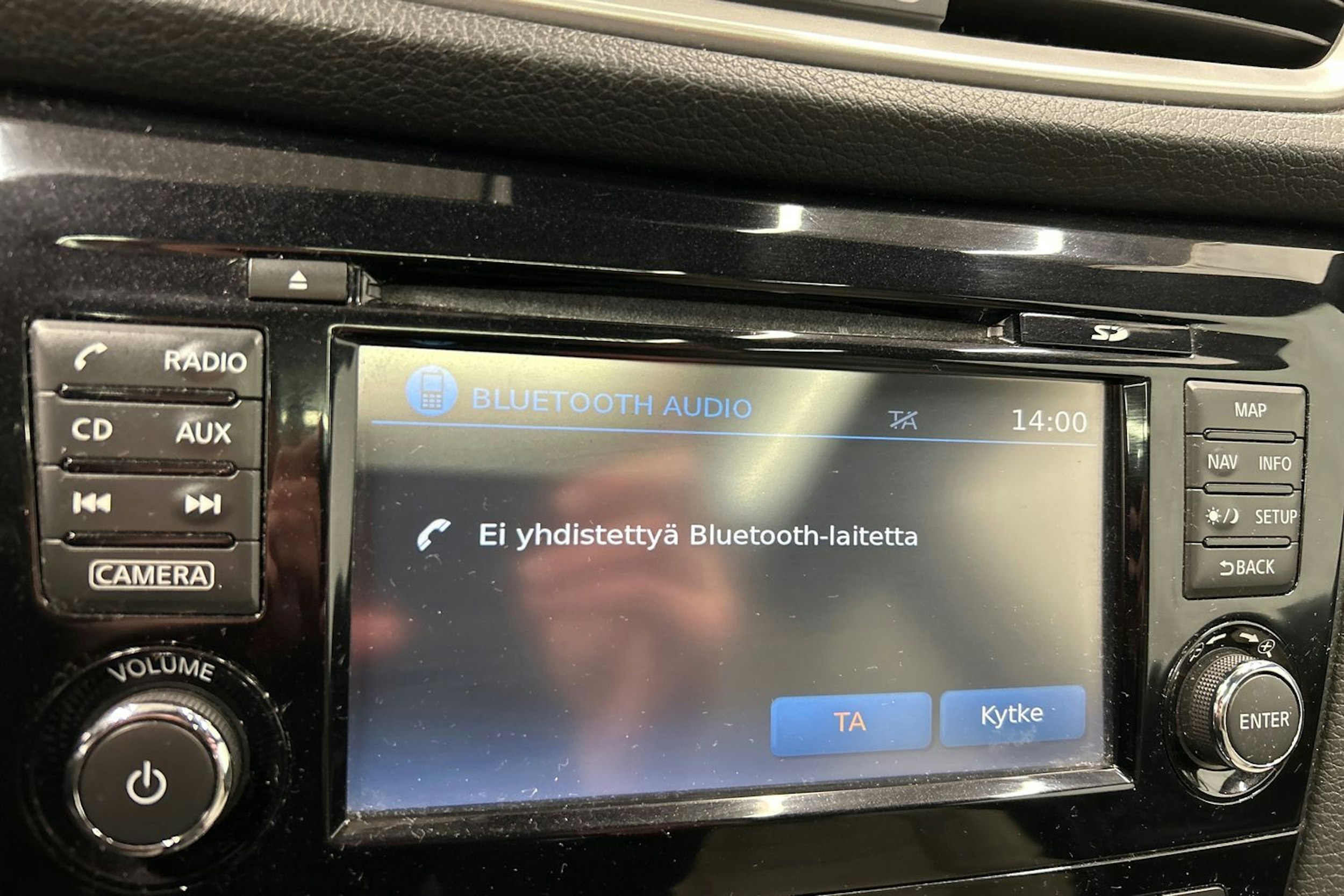 valkoinen Nissan Qashqai 2014 kuva 17.