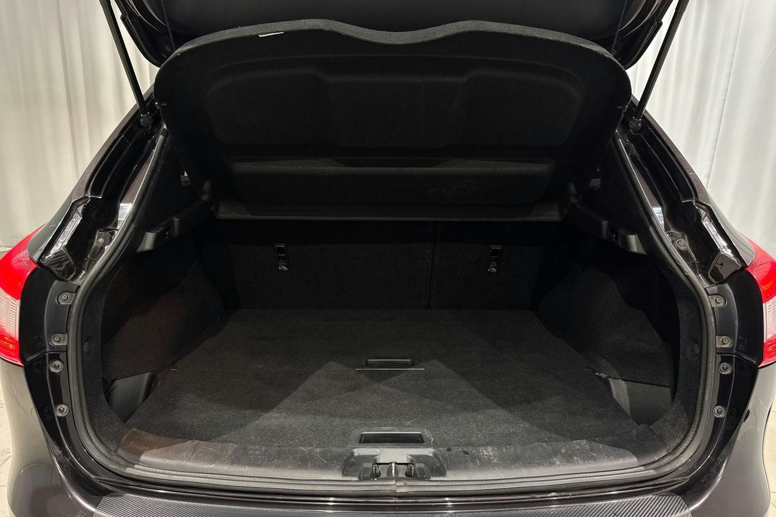 violetti Nissan Qashqai 2014 kuva 14.