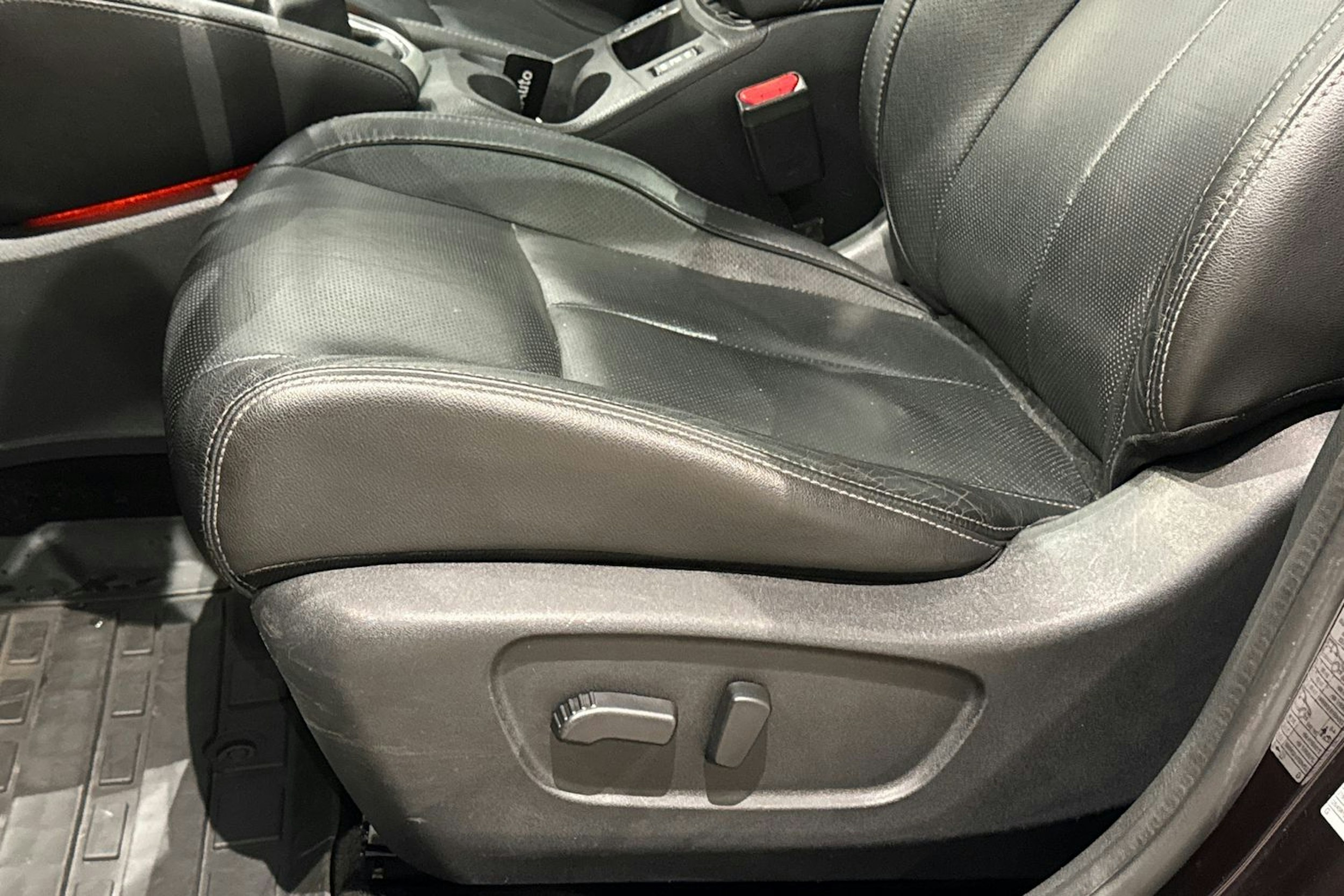 violetti Nissan Qashqai 2014 kuva 17.