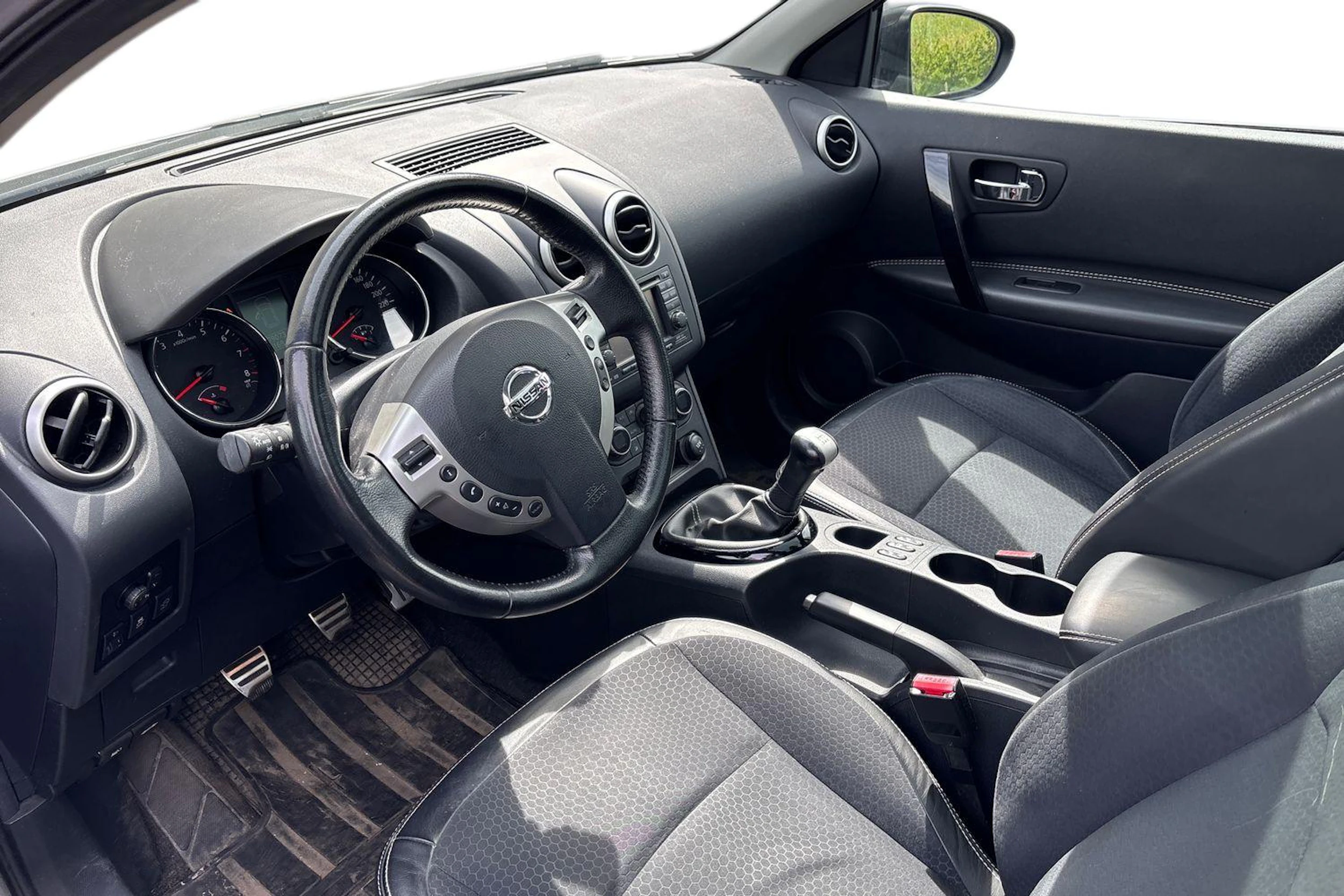harmaa Nissan Qashqai 2014 kuva 3.