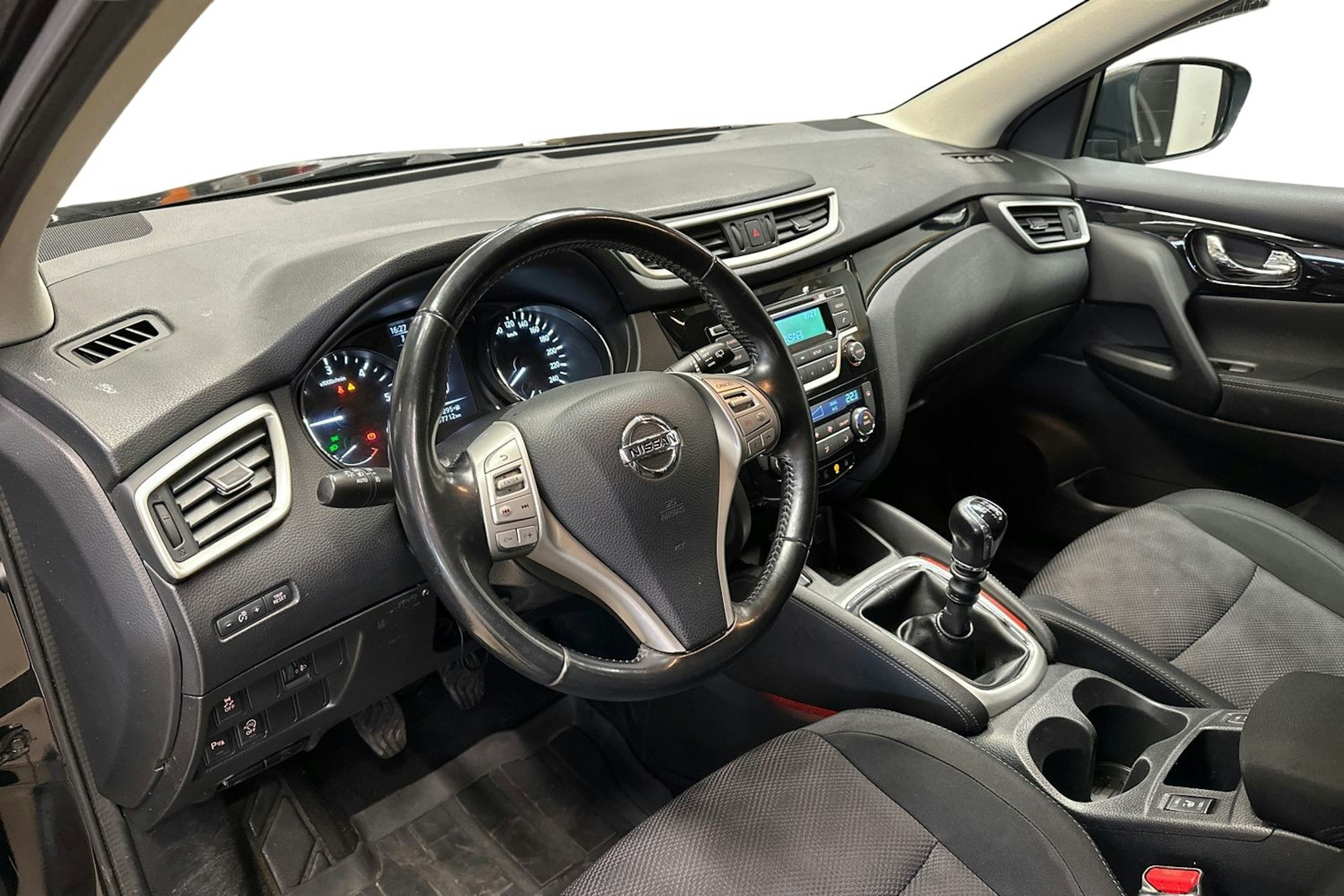 Musta Nissan Qashqai 2014 kuva 7.