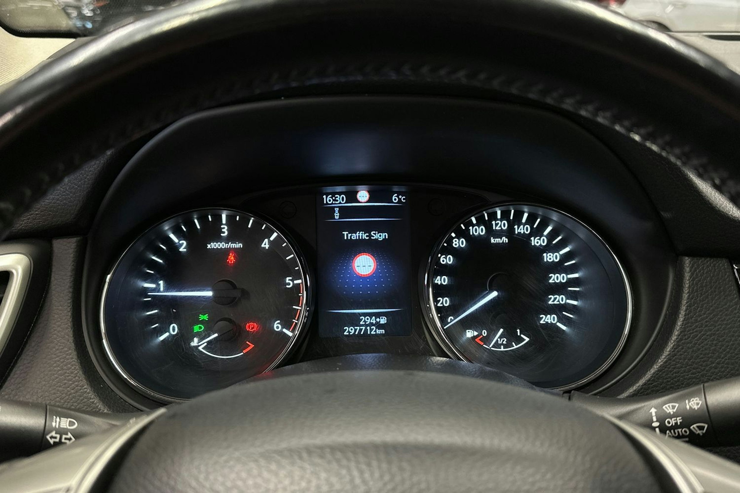 Musta Nissan Qashqai 2014 kuva 21.