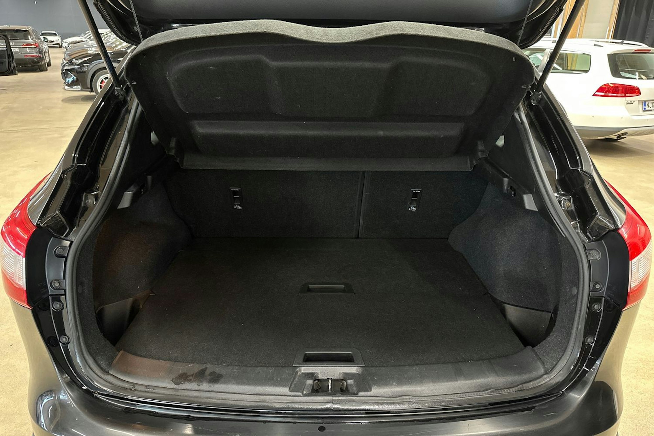 Musta Nissan Qashqai 2014 kuva 27.