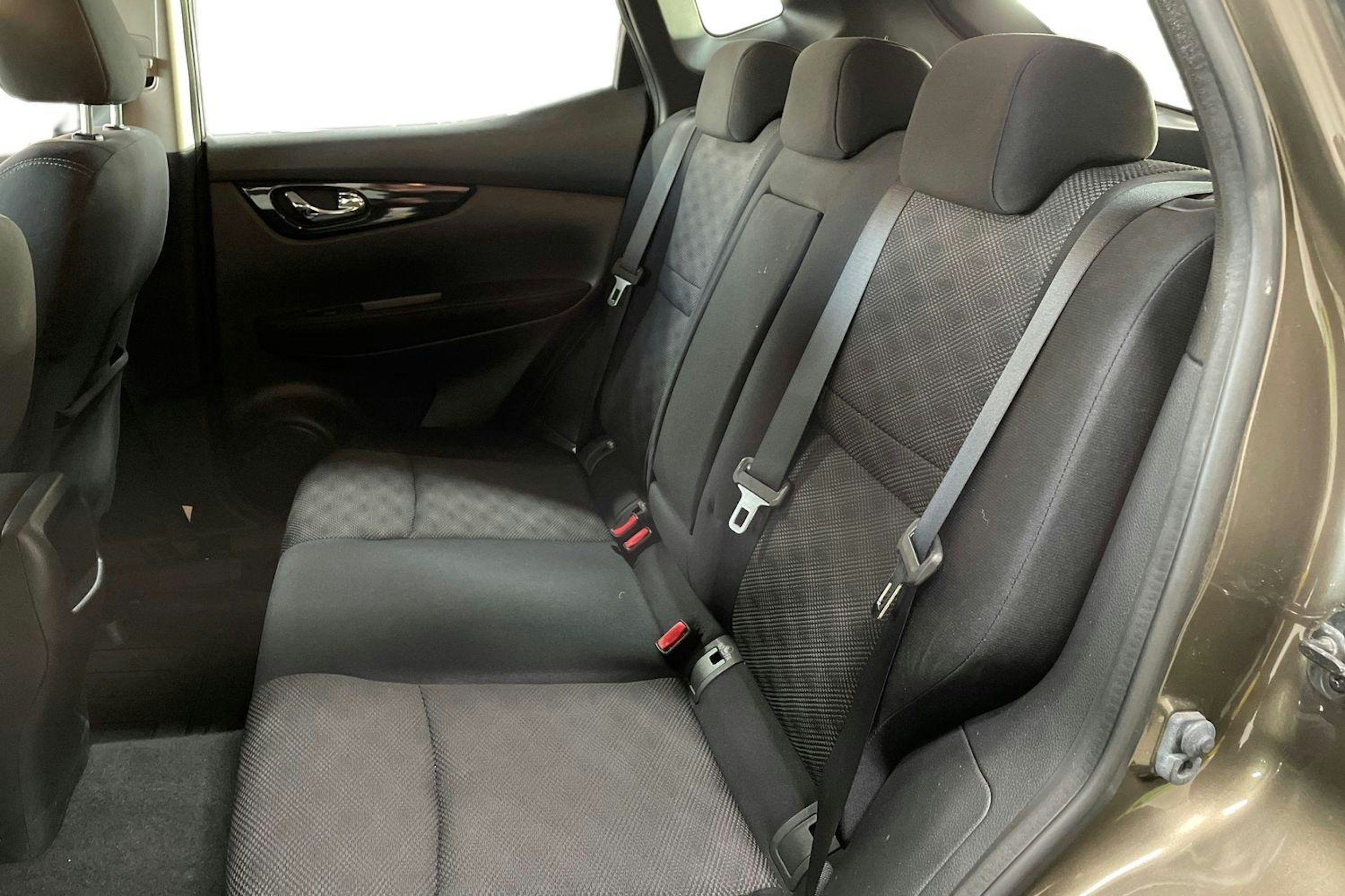 Ruskea (beige) Nissan Qashqai 2014 kuva 10.