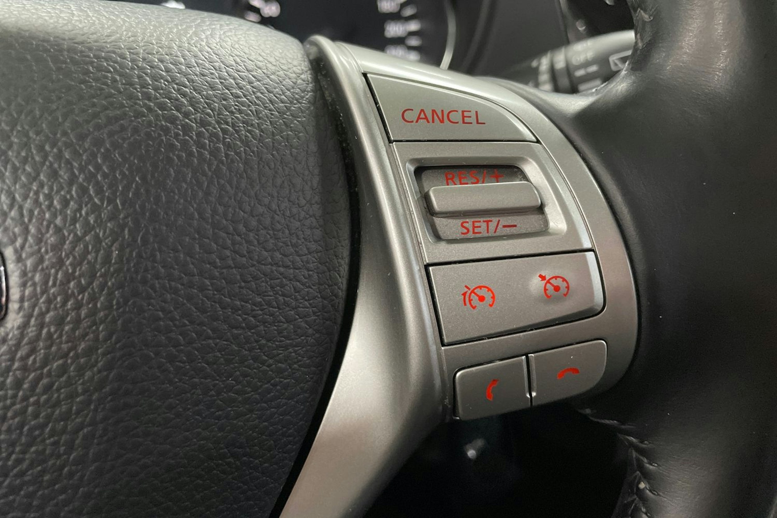 Ruskea (beige) Nissan Qashqai 2014 kuva 16.