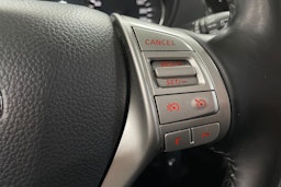 Ruskea (beige) Nissan Qashqai 2014 kuva 16.