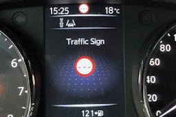 Ruskea (beige) Nissan Qashqai 2014 kuva 18.