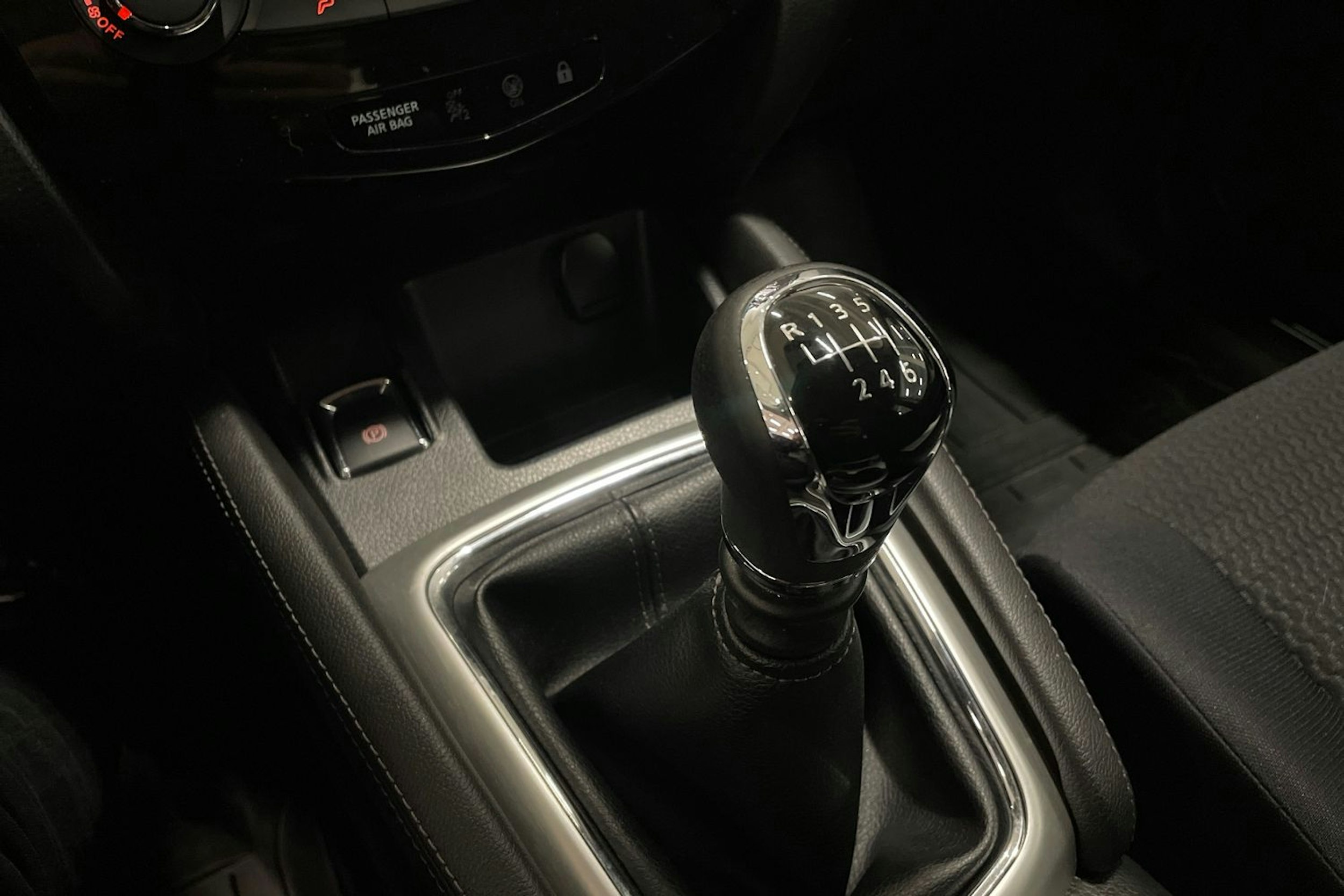 hopea Nissan Qashqai 2014 kuva 18.