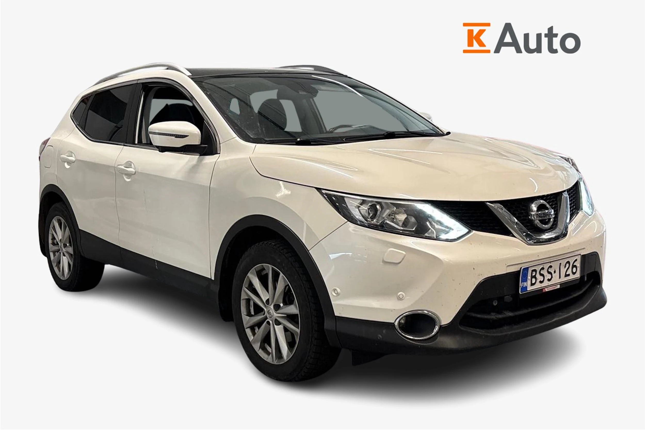 valkoinen Nissan Qashqai 2015 kuva 1.