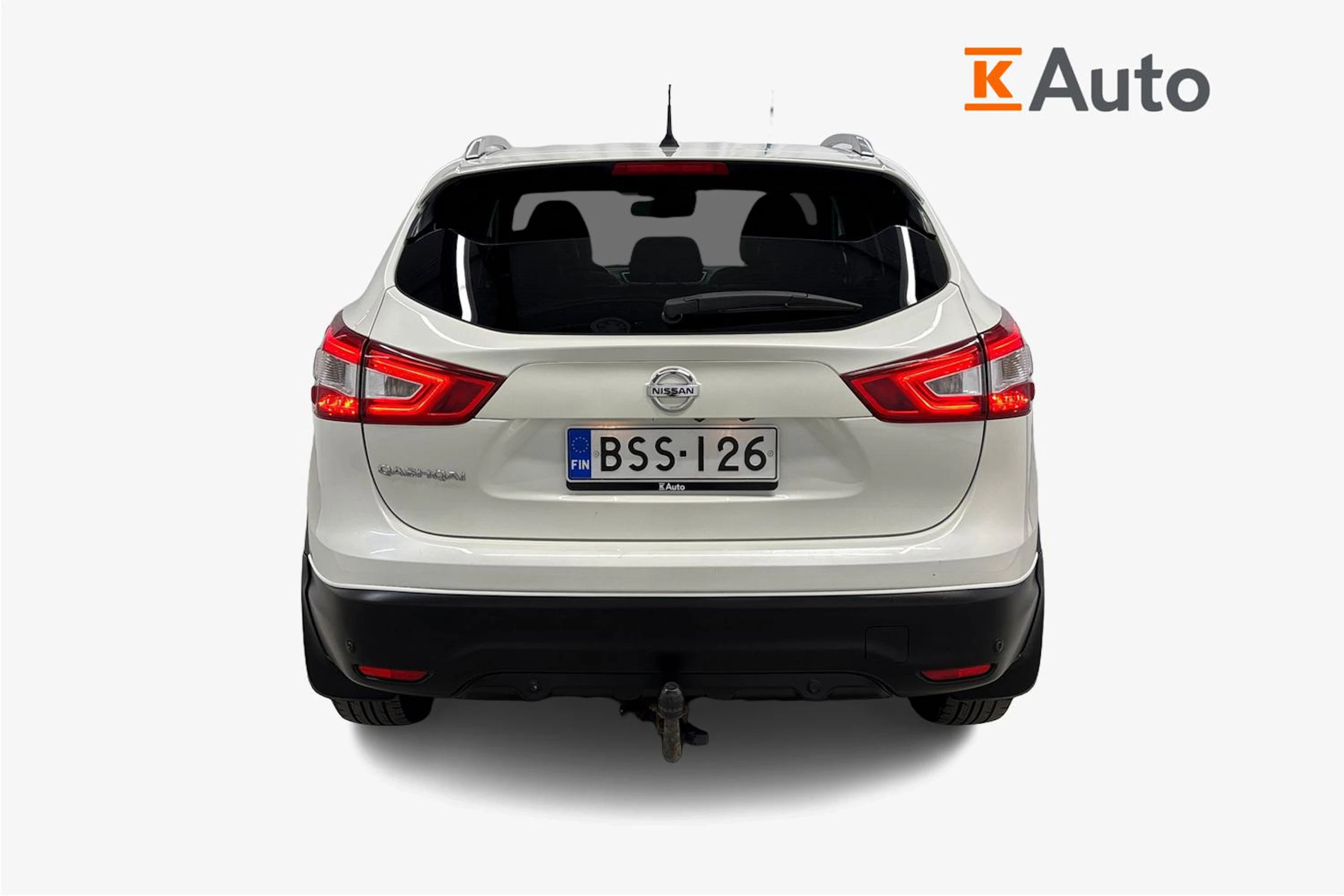 valkoinen Nissan Qashqai 2015 kuva 4.
