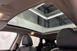 valkoinen Nissan Qashqai 2015 kuva 27.