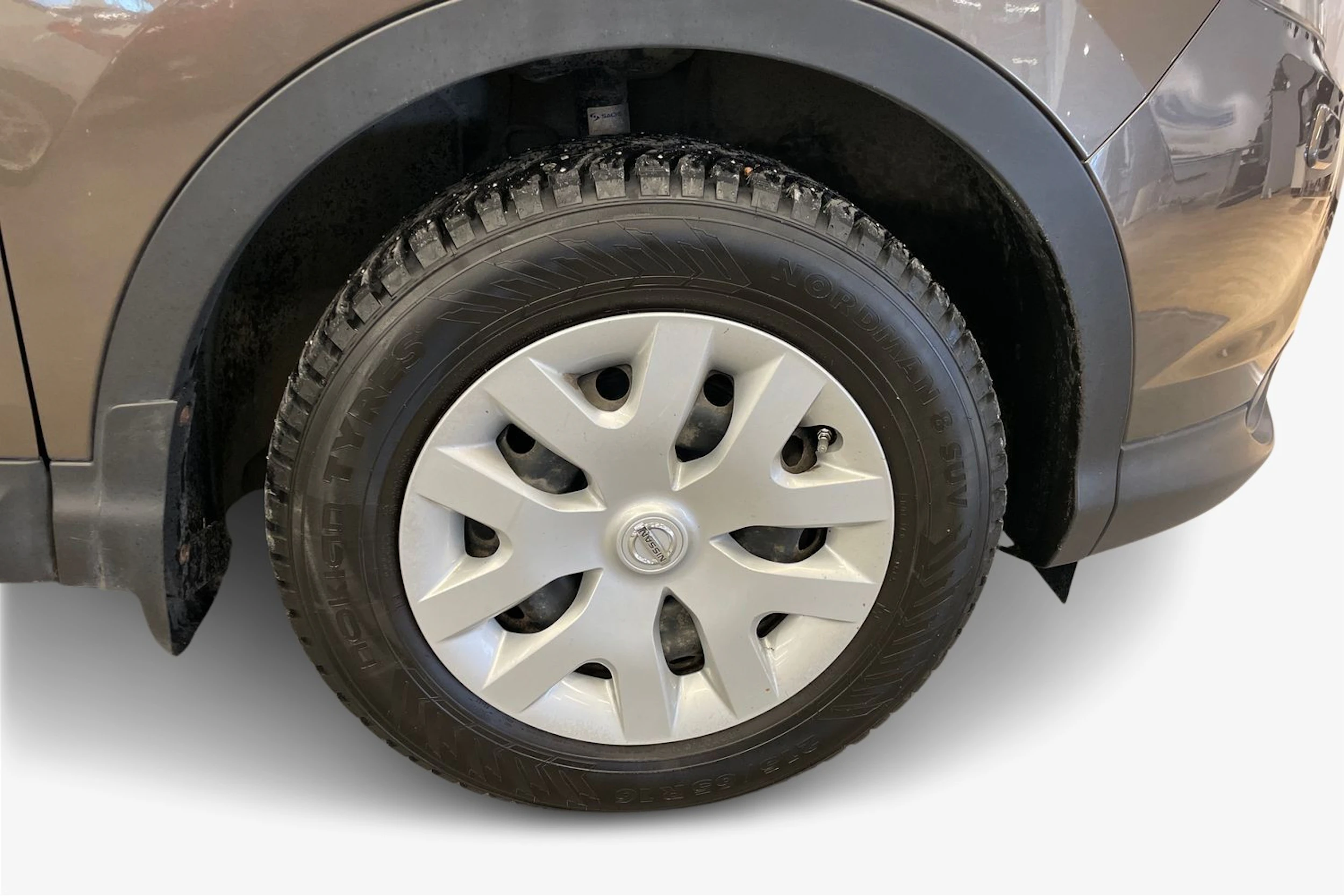 Ruskea (beige) Nissan Qashqai 2015 kuva 11.