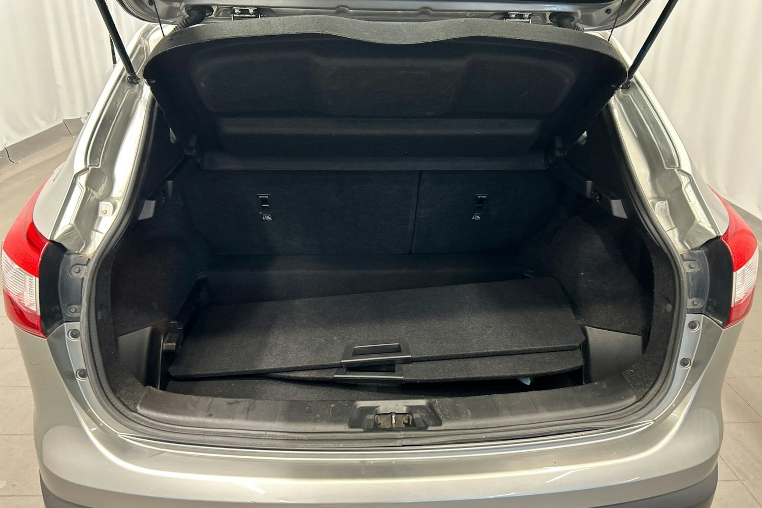 hopea Nissan Qashqai 2015 kuva 13.