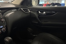 valkoinen Nissan Qashqai 2015 kuva 30.