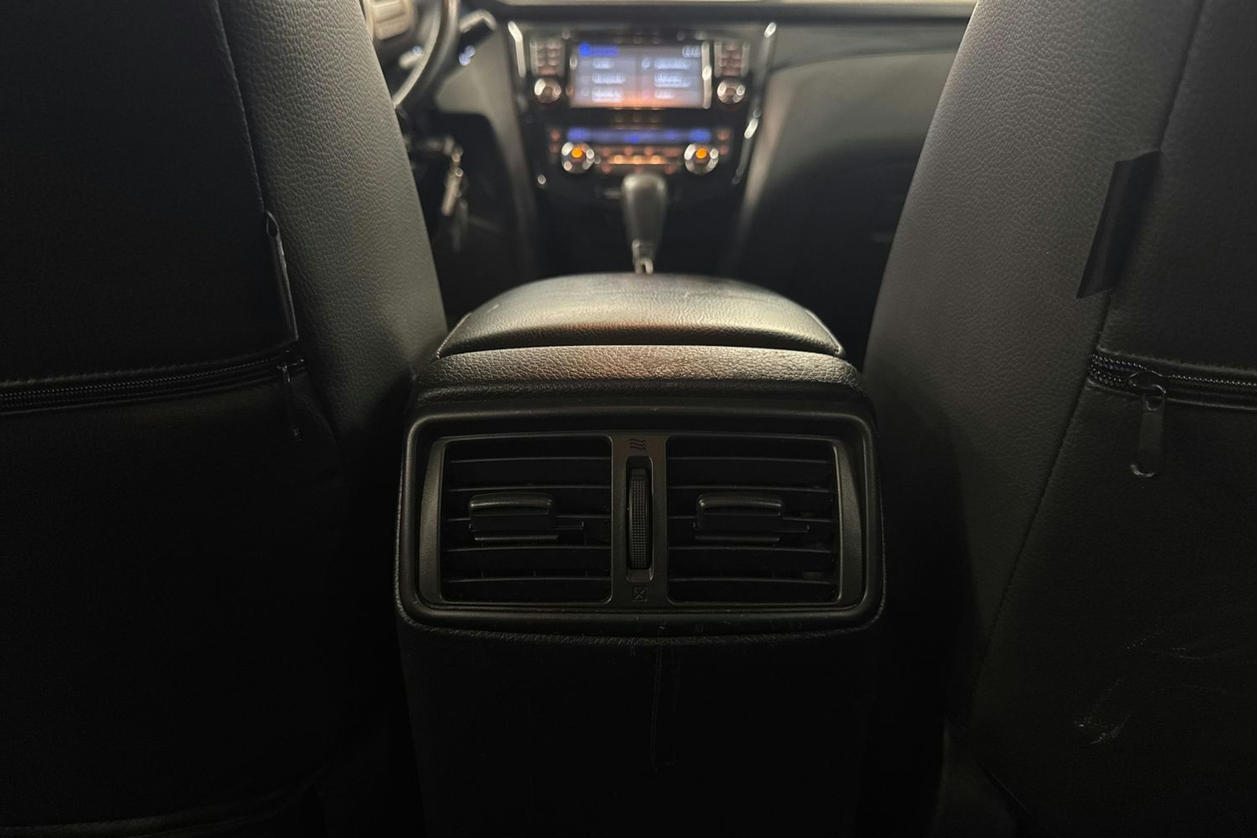valkoinen Nissan Qashqai 2015 kuva 31.