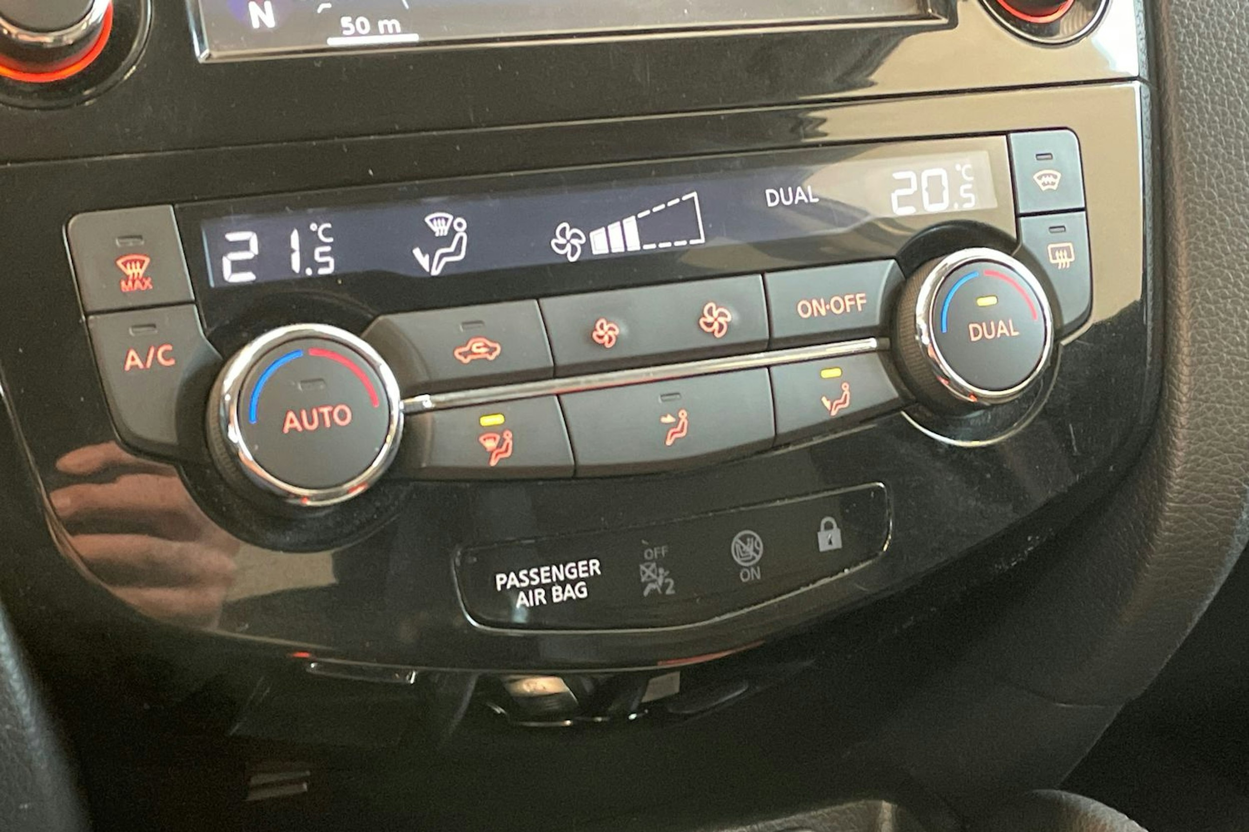 harmaa Nissan Qashqai 2015 kuva 19.