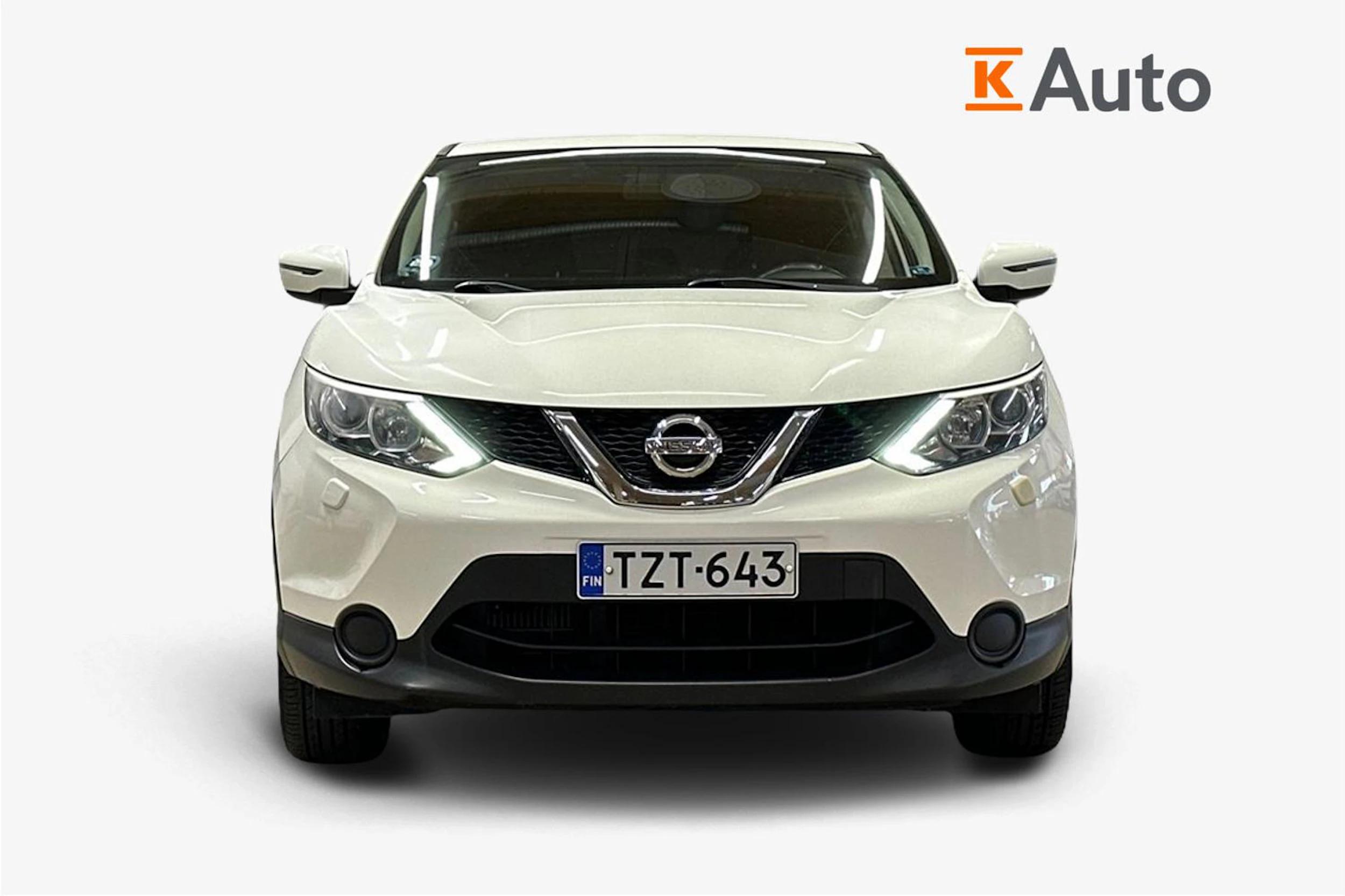 valkoinen Nissan Qashqai 2015 kuva 4.
