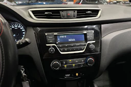 valkoinen Nissan Qashqai 2015 kuva 13.