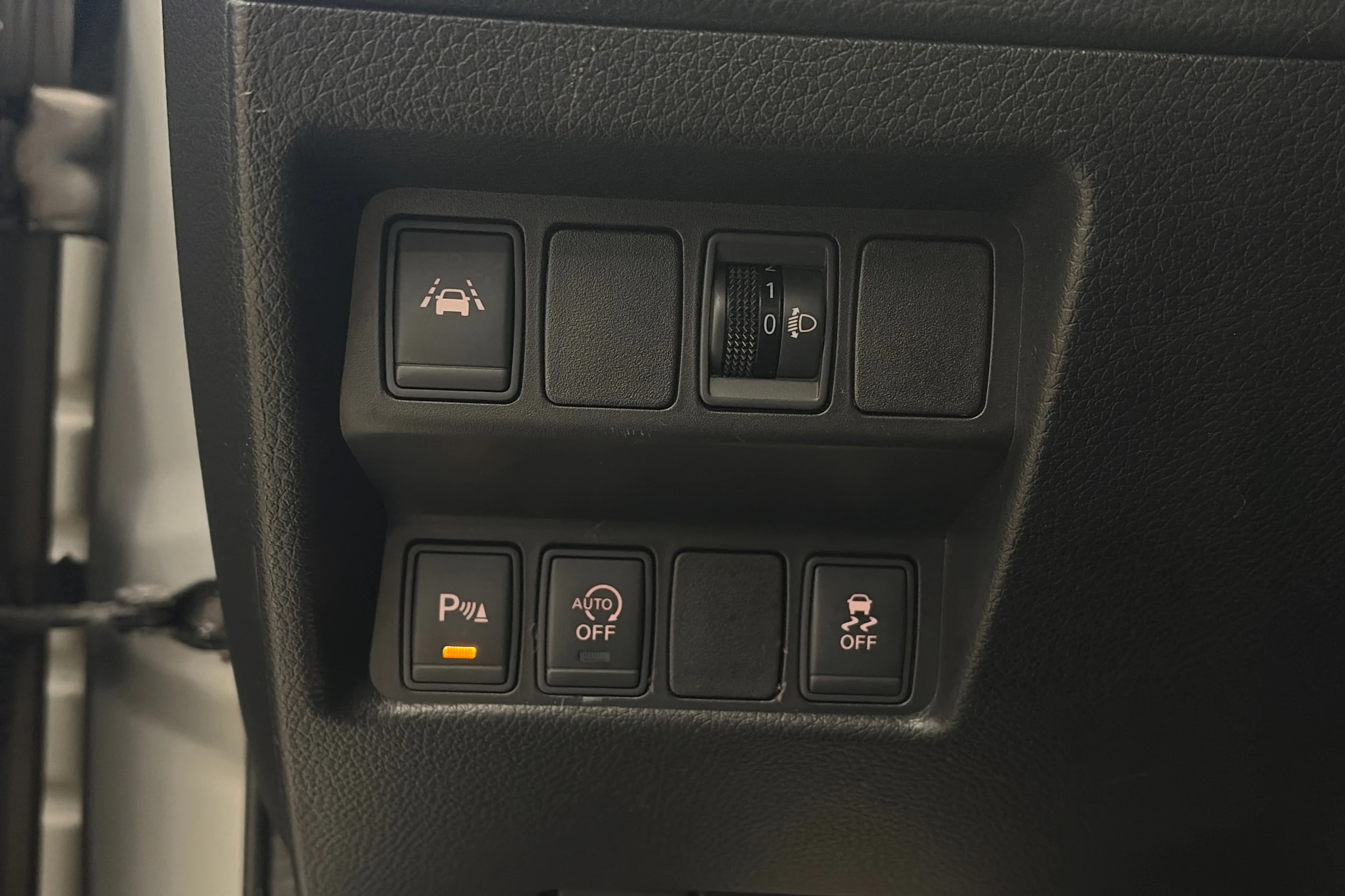 met. hopea Nissan Qashqai 2015 kuva 15.